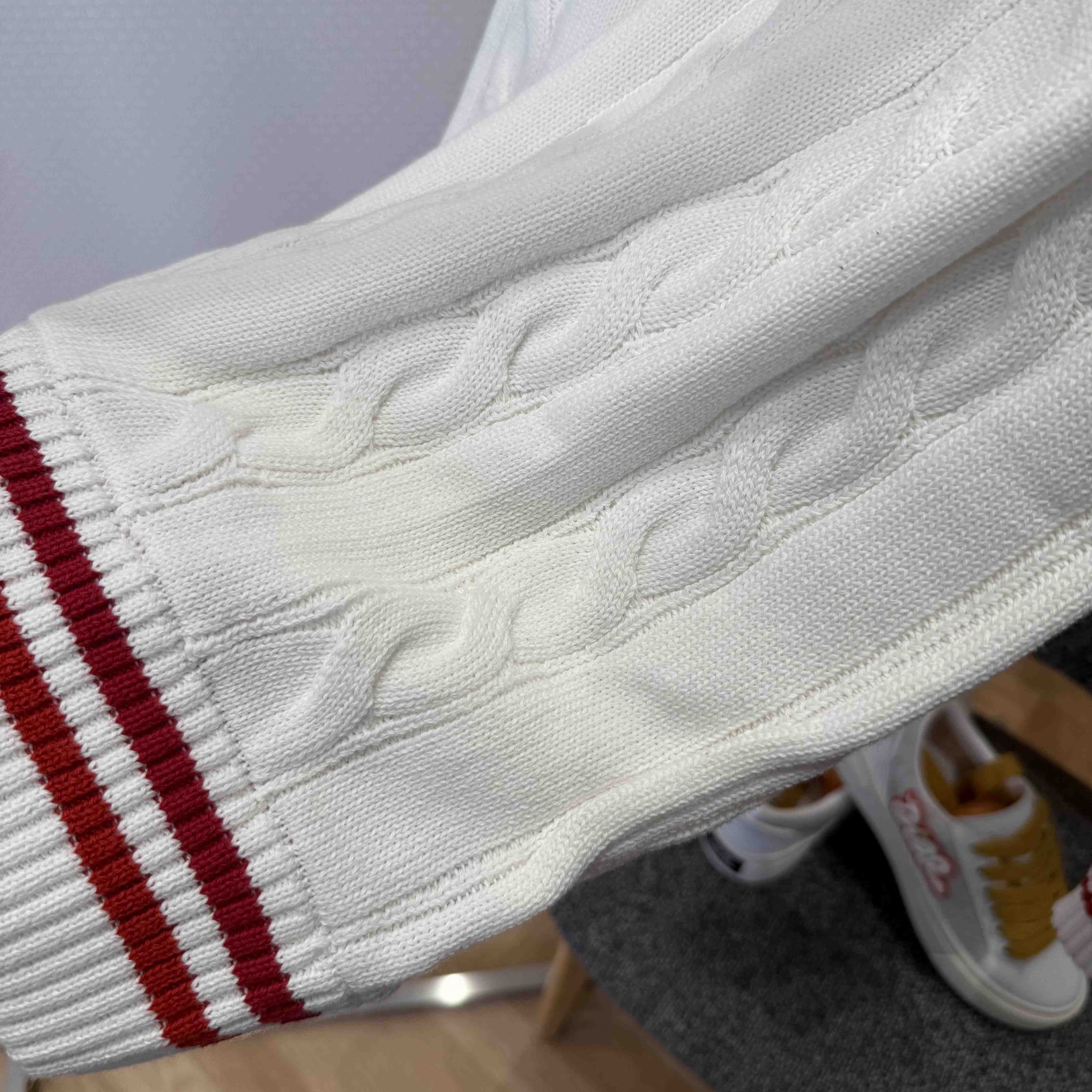 Louis Vuitton Preppy V-Neck Cable Pullover   1AIJYR - EUR FASHION