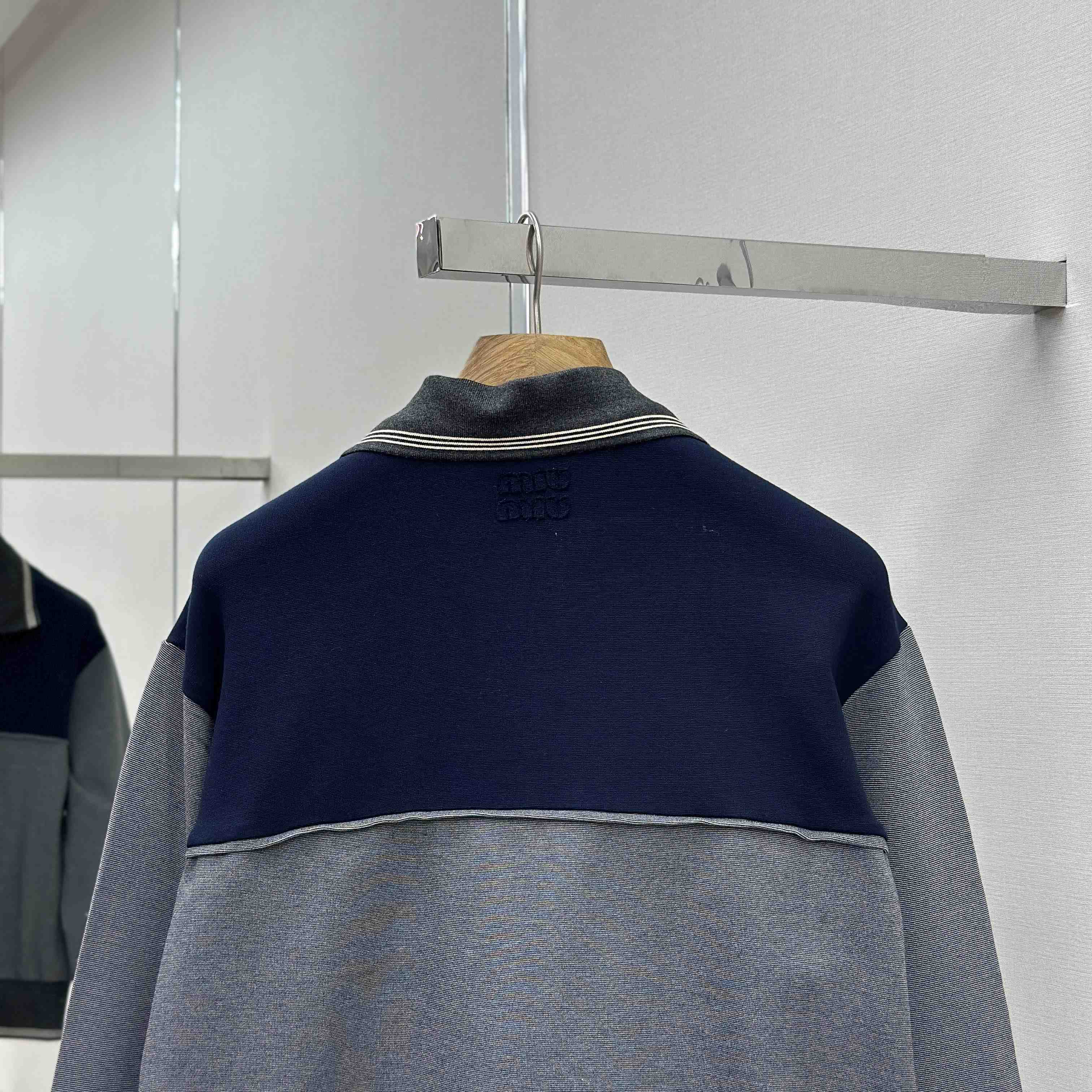 Miu Miu Zipper Sweatshirt - EUR FASHION