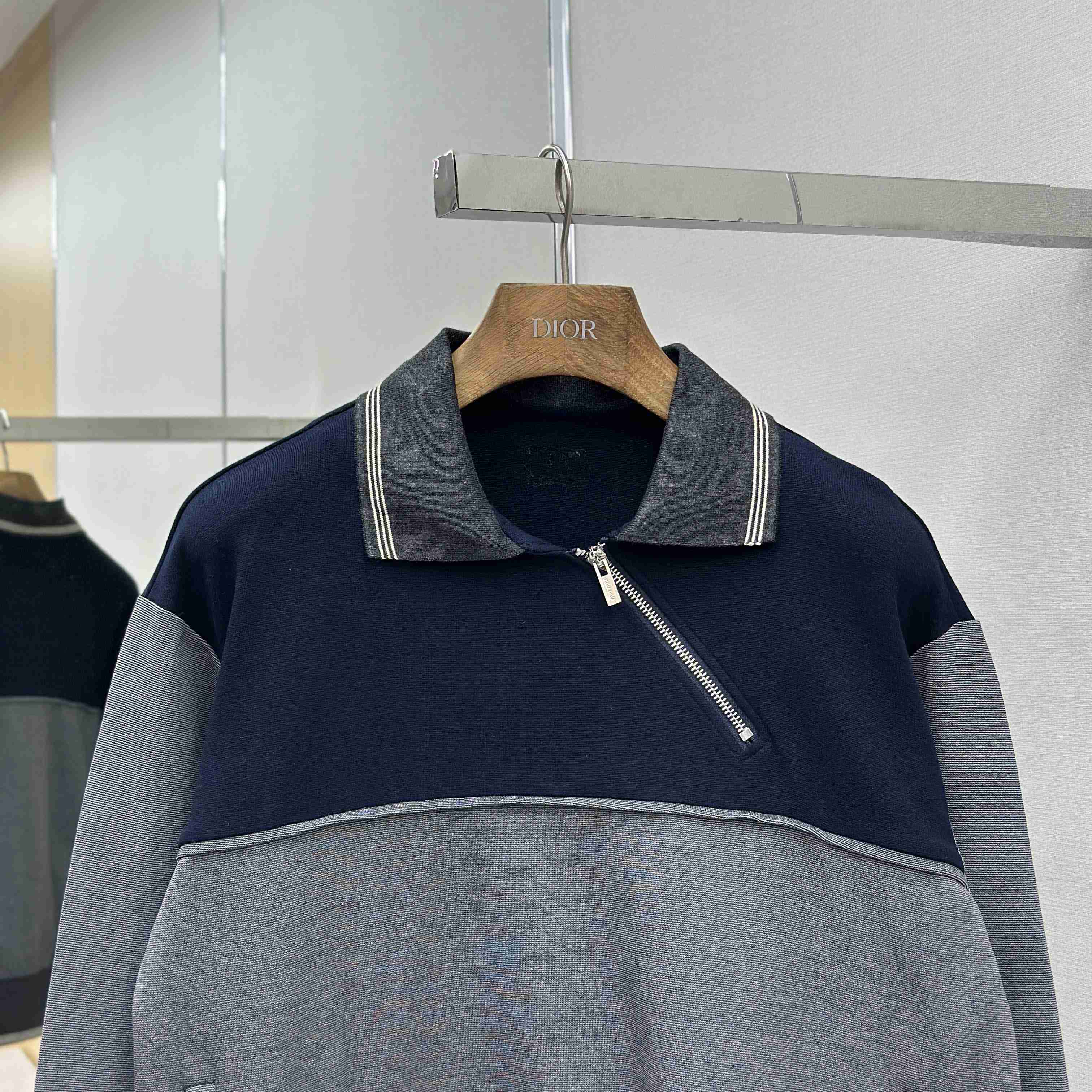 Miu Miu Zipper Sweatshirt - EUR FASHION