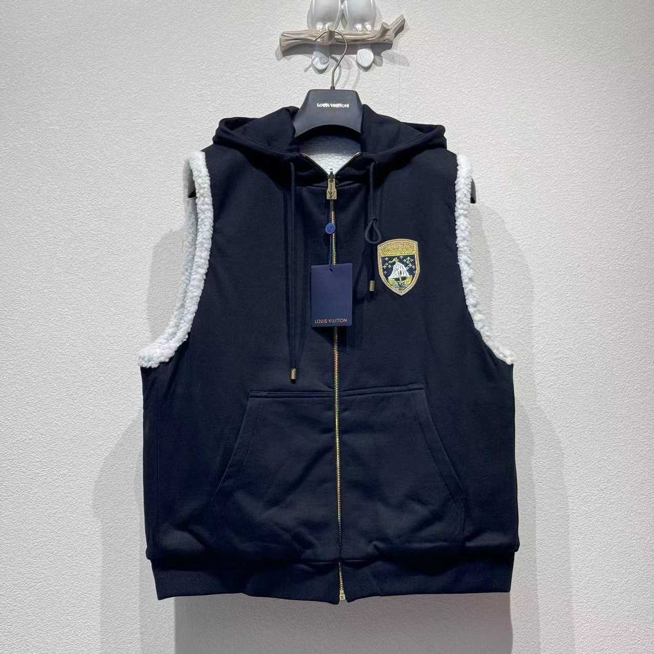 Louis Vuitton Reversible Fleece Gilet    - EUR FASHION