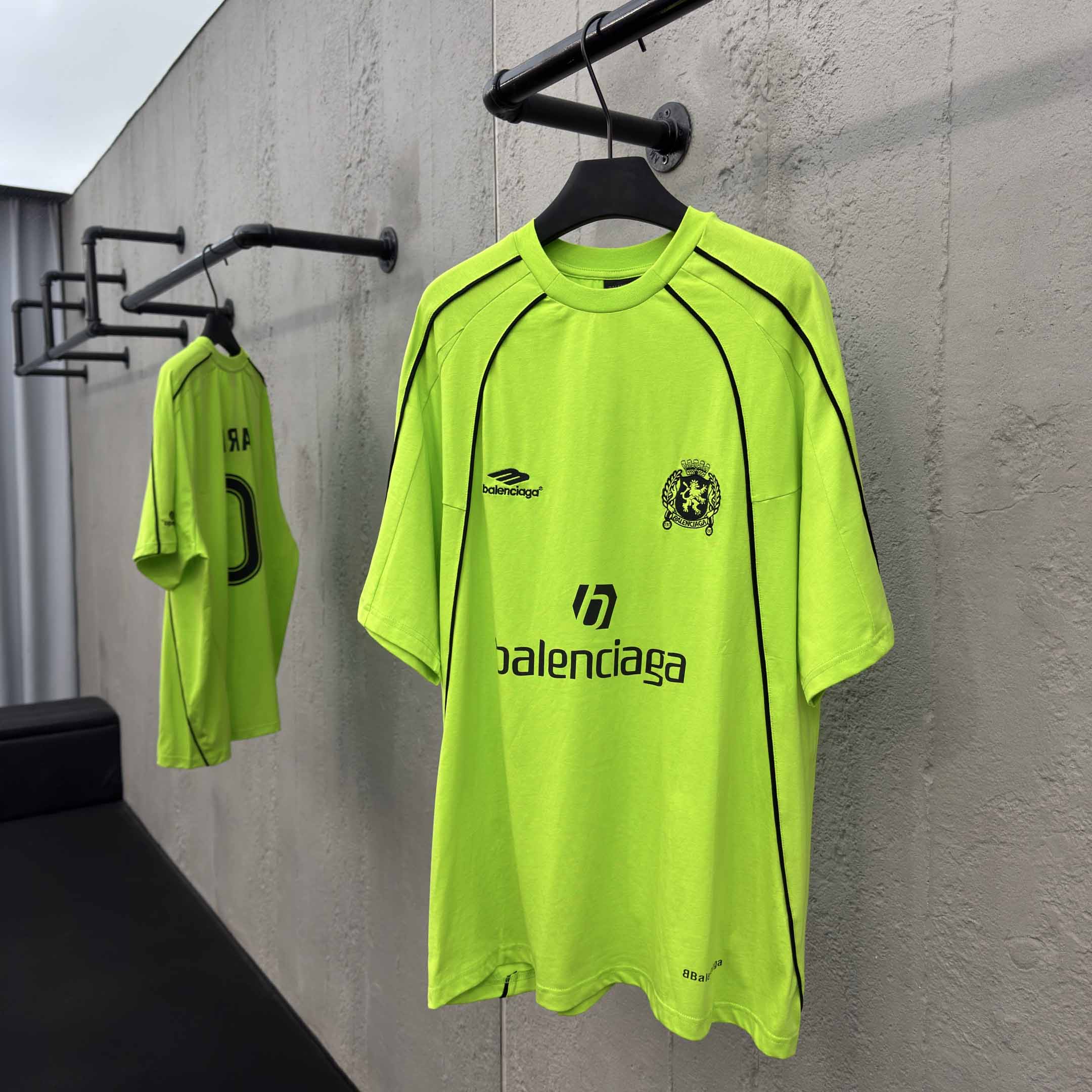 Balenciaga Paris Soccer T-Shirt Oversized  - EUR FASHION