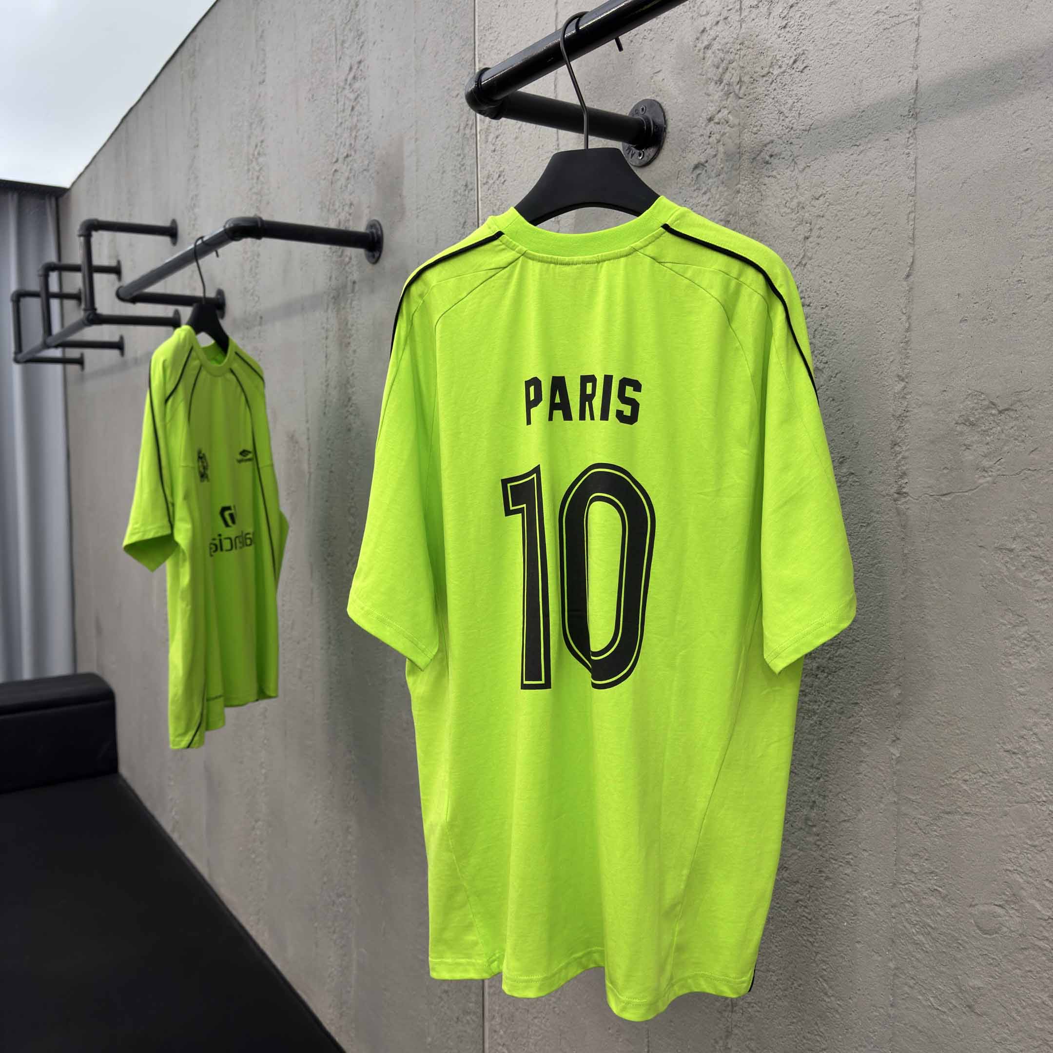 Balenciaga Paris Soccer T-Shirt Oversized  - EUR FASHION