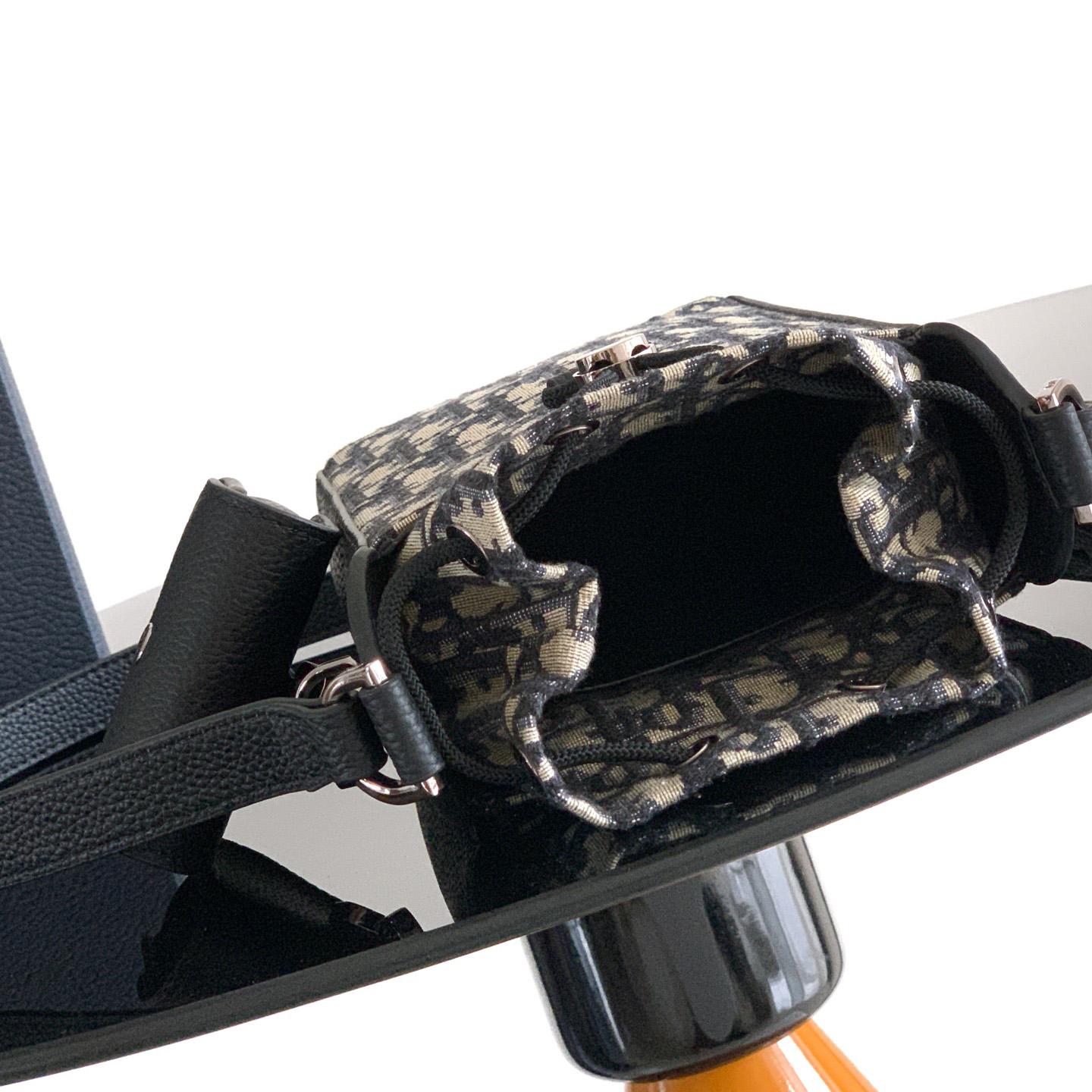 Dior Mini Bucket Bag  - EUR FASHION