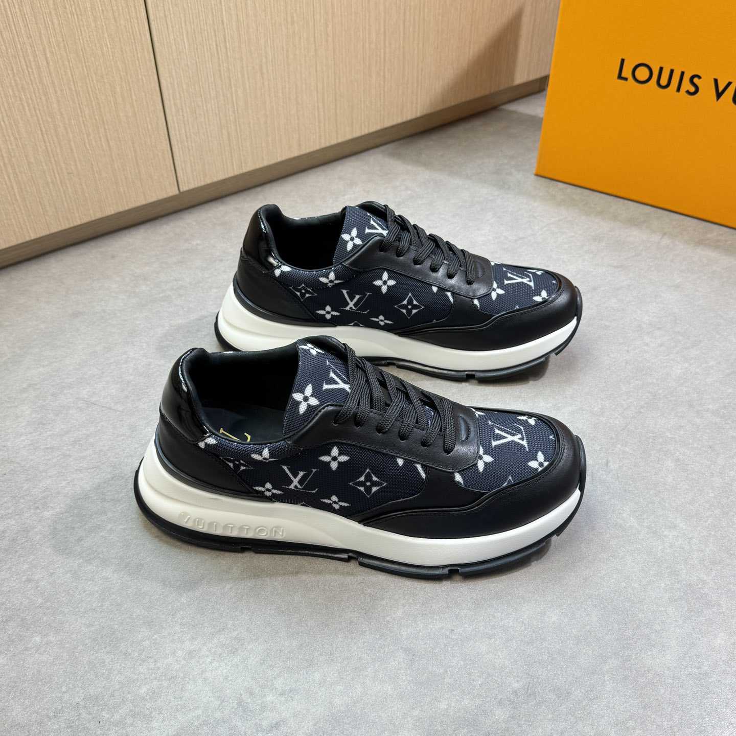 Louis Vuitton Beverly Hills Sneaker - EUR FASHION