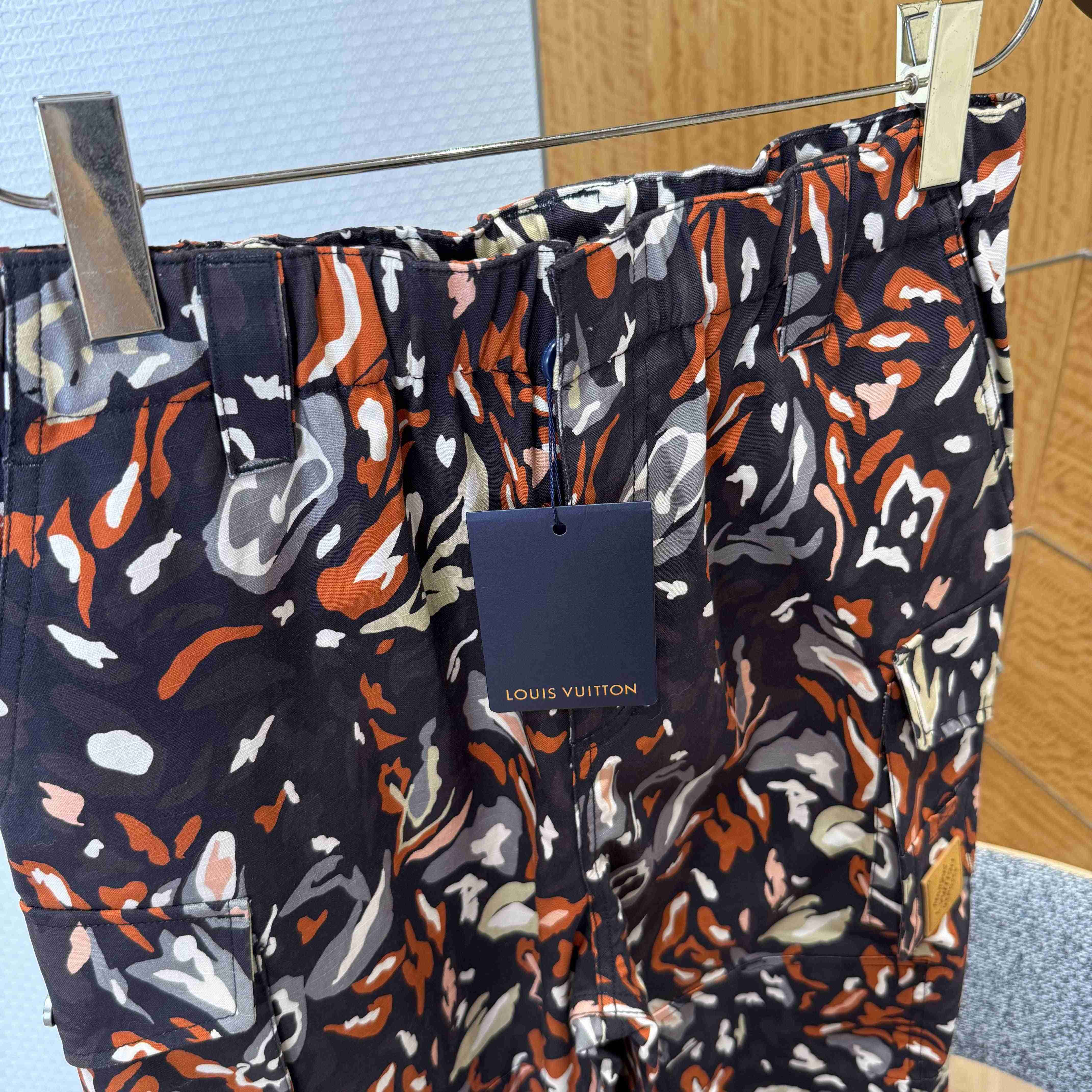 Louis Vuitton Multi Pocket Cargo Pants    - EUR FASHION