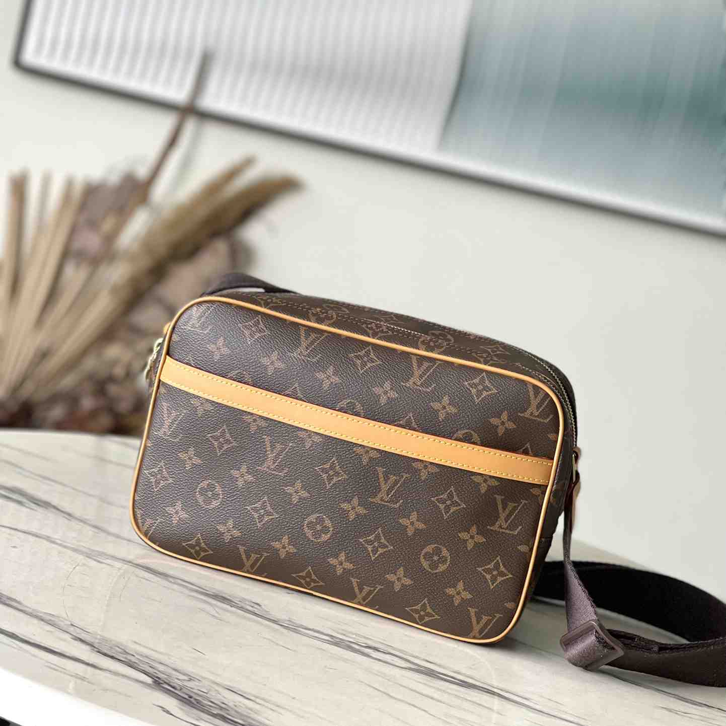 Louis Vuitton Monogram Shoulder Bag (28 x 21 x 11 cm) Louis Vuitton Monogram Shoulder Bag (28 x 21 x 11 cm) - EUR FASHION