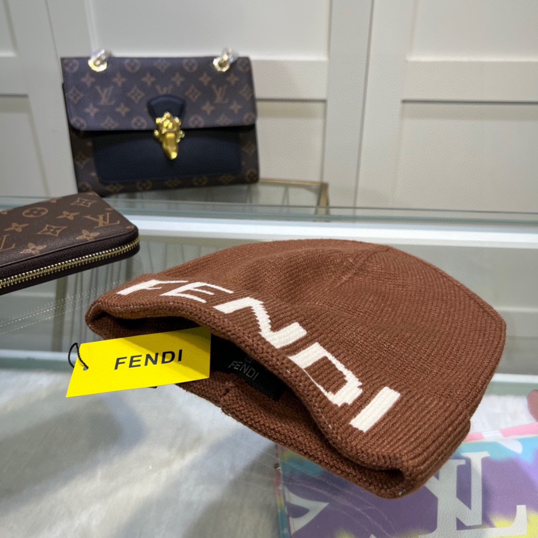 Fendi Beanie - EUR FASHION