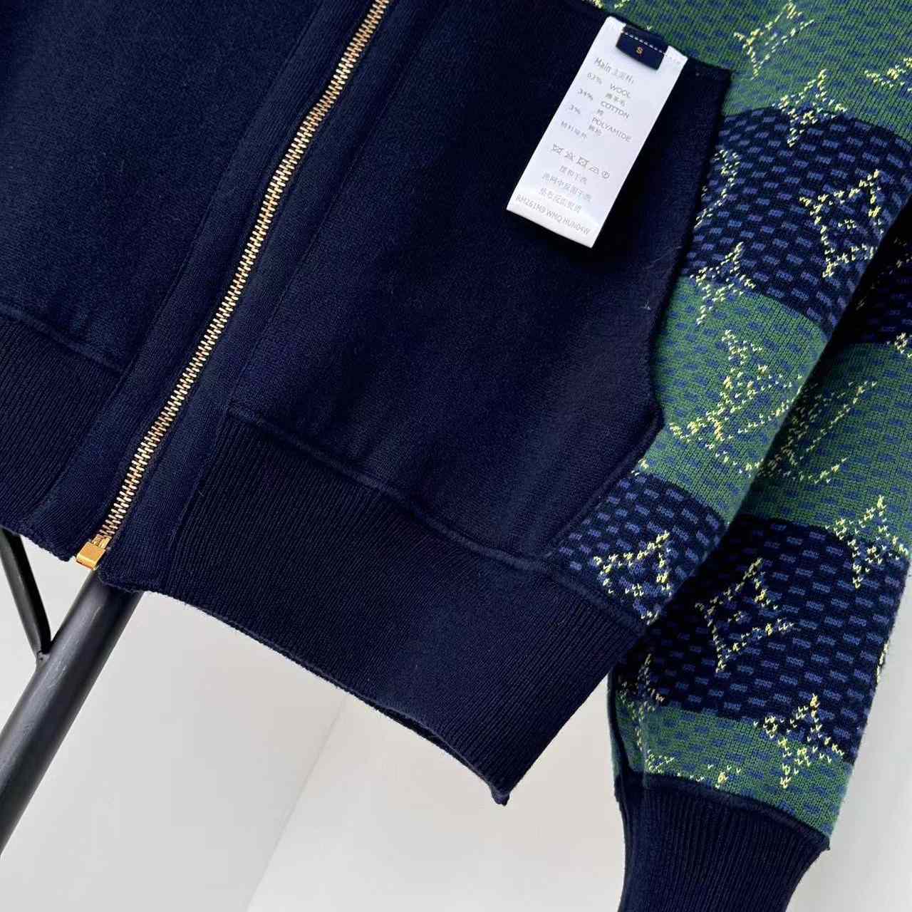 Louis Vuitton Monogram Double Face Reversible Hoodie    1AIJZ5 - EUR FASHION