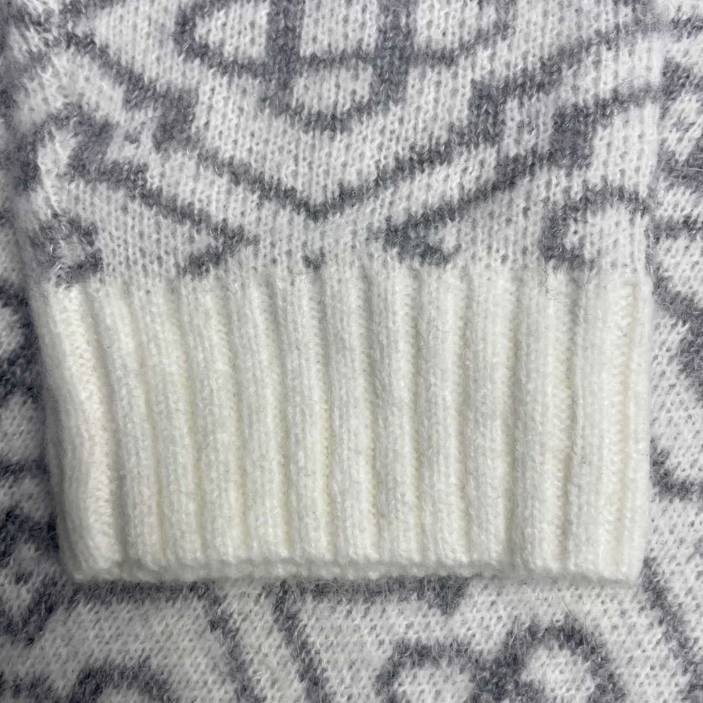 Casablanca Logo-pattern Zip-fastening Cardigan   D0115 - EUR FASHION