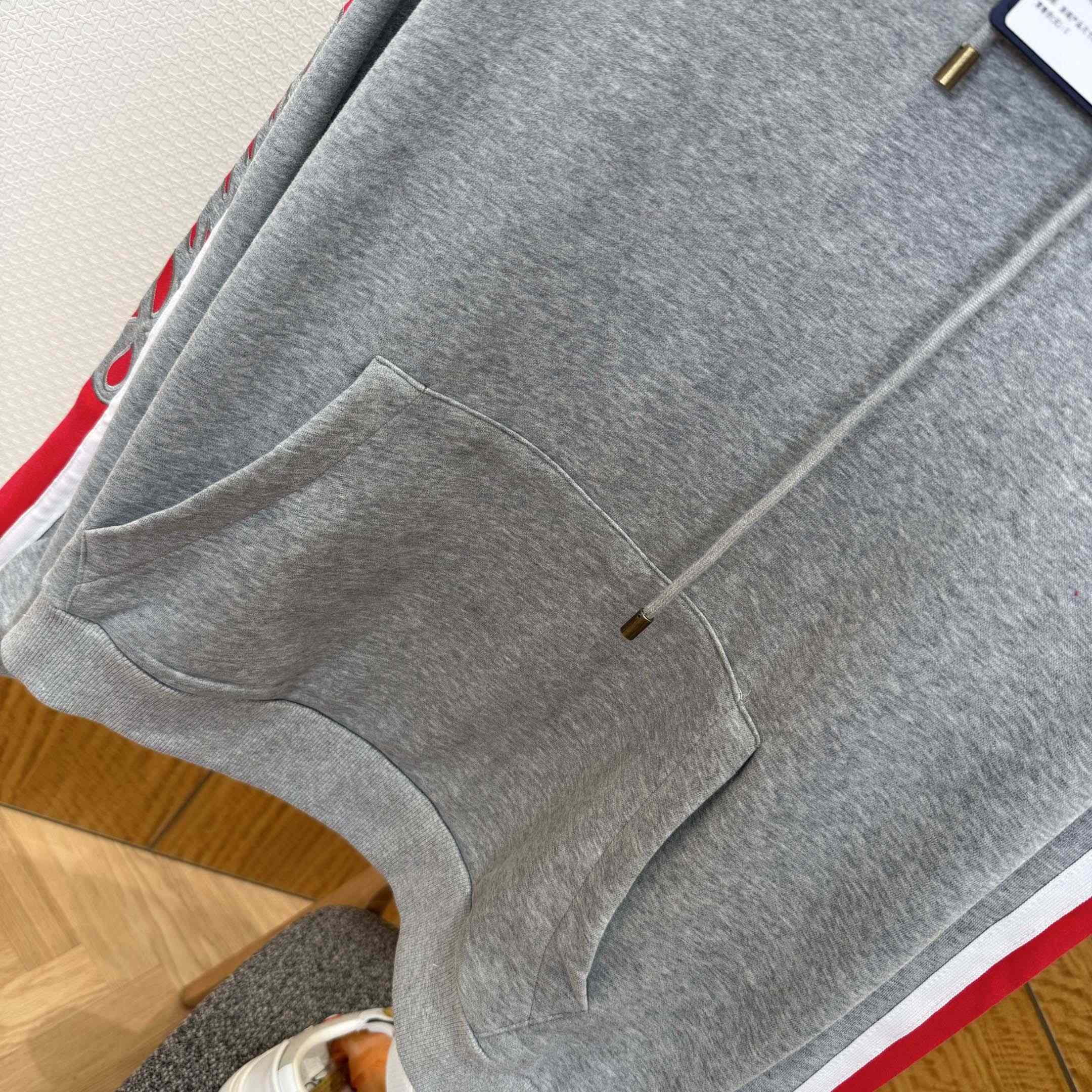 Louis Vuitton Signature Hoodie   1AJCEL - EUR FASHION