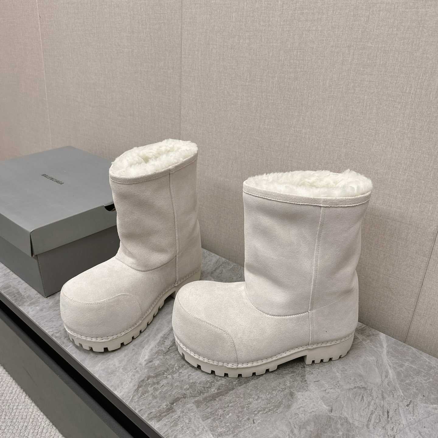 Balenciaga Alaska Fur High Boots - EUR FASHION