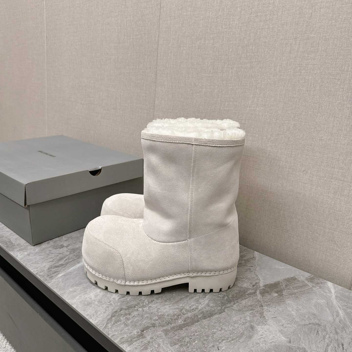 Balenciaga Alaska Fur High Boots - EUR FASHION