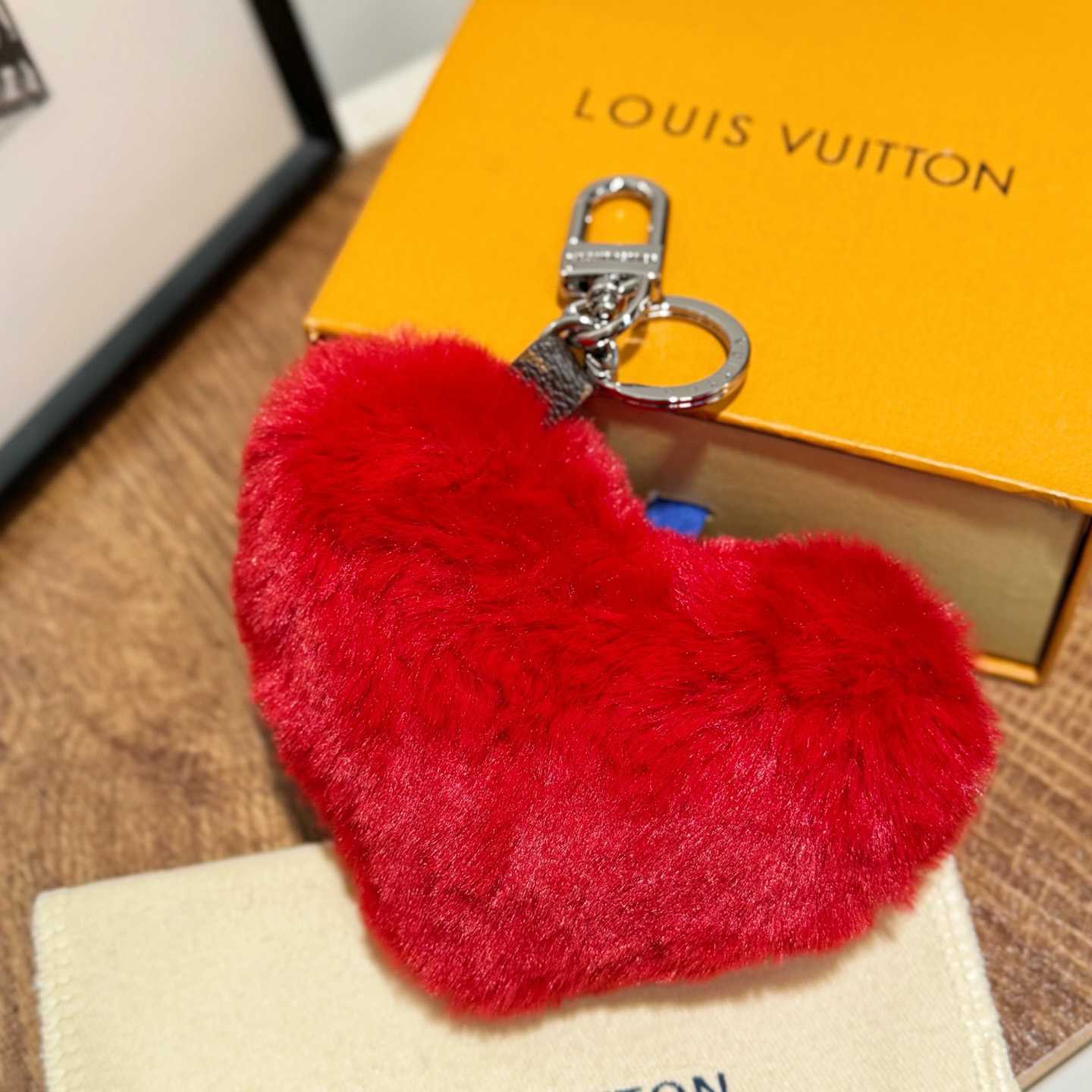 Louis Vuitton LV Lucky Heart Bag Charm   M03171 - EUR FASHION