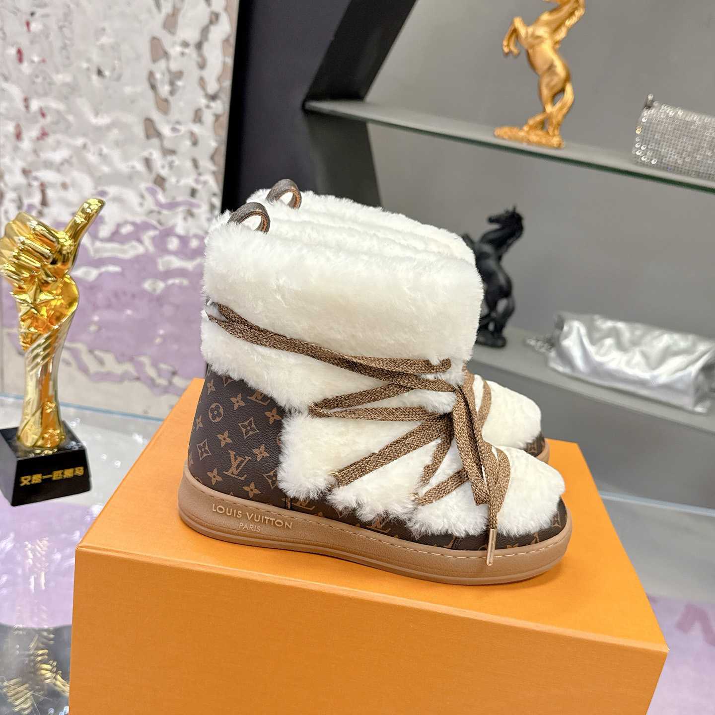 Louis Vuitton LV Cloud Lace-Up Ankle Boot Sneaker  1AIV37 - EUR FASHION