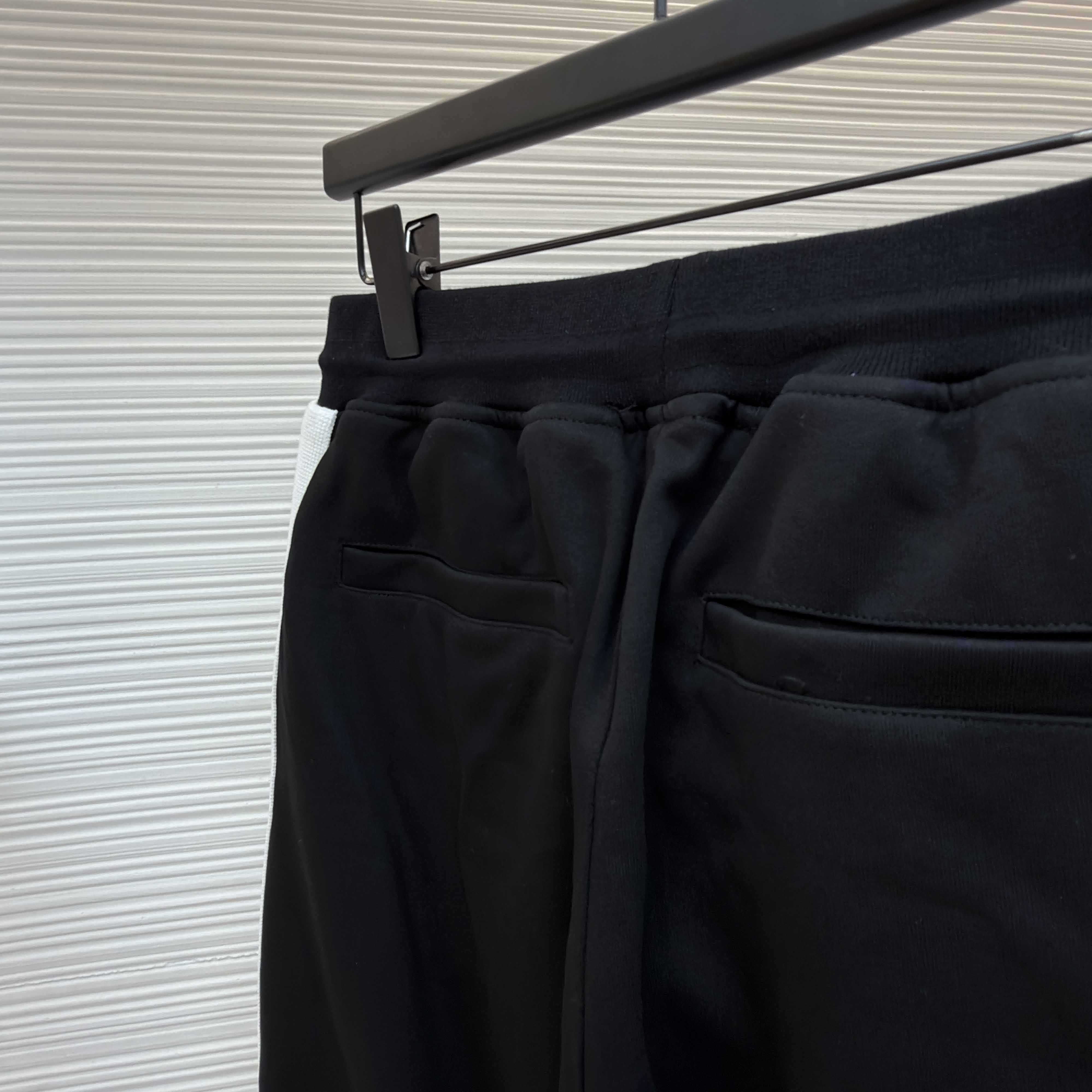 Louis Vuitton Hybrid Jersey Pants   1AHWAR - EUR FASHION