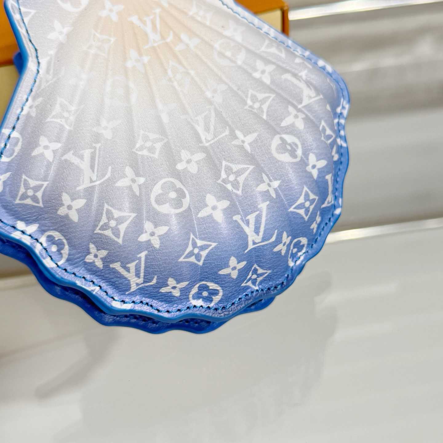 Louis Vuitton LV Shell Bag Charm   M02620 - EUR FASHION