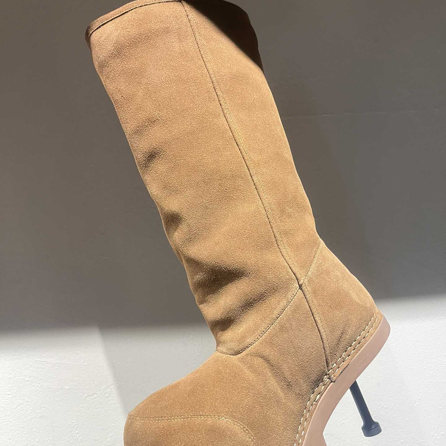 Balenciaga Alaska Fur High Boots - EUR FASHION