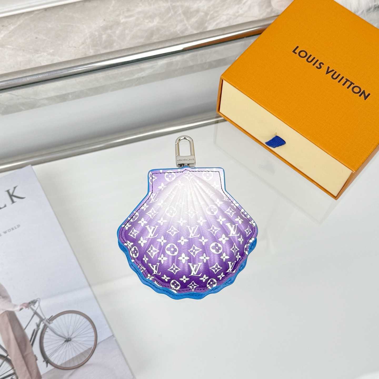 Louis Vuitton LV Shell Bag Charm    - EUR FASHION