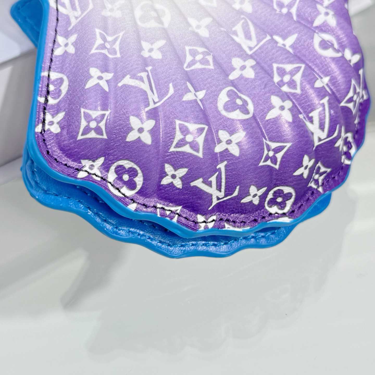 Louis Vuitton LV Shell Bag Charm    - EUR FASHION