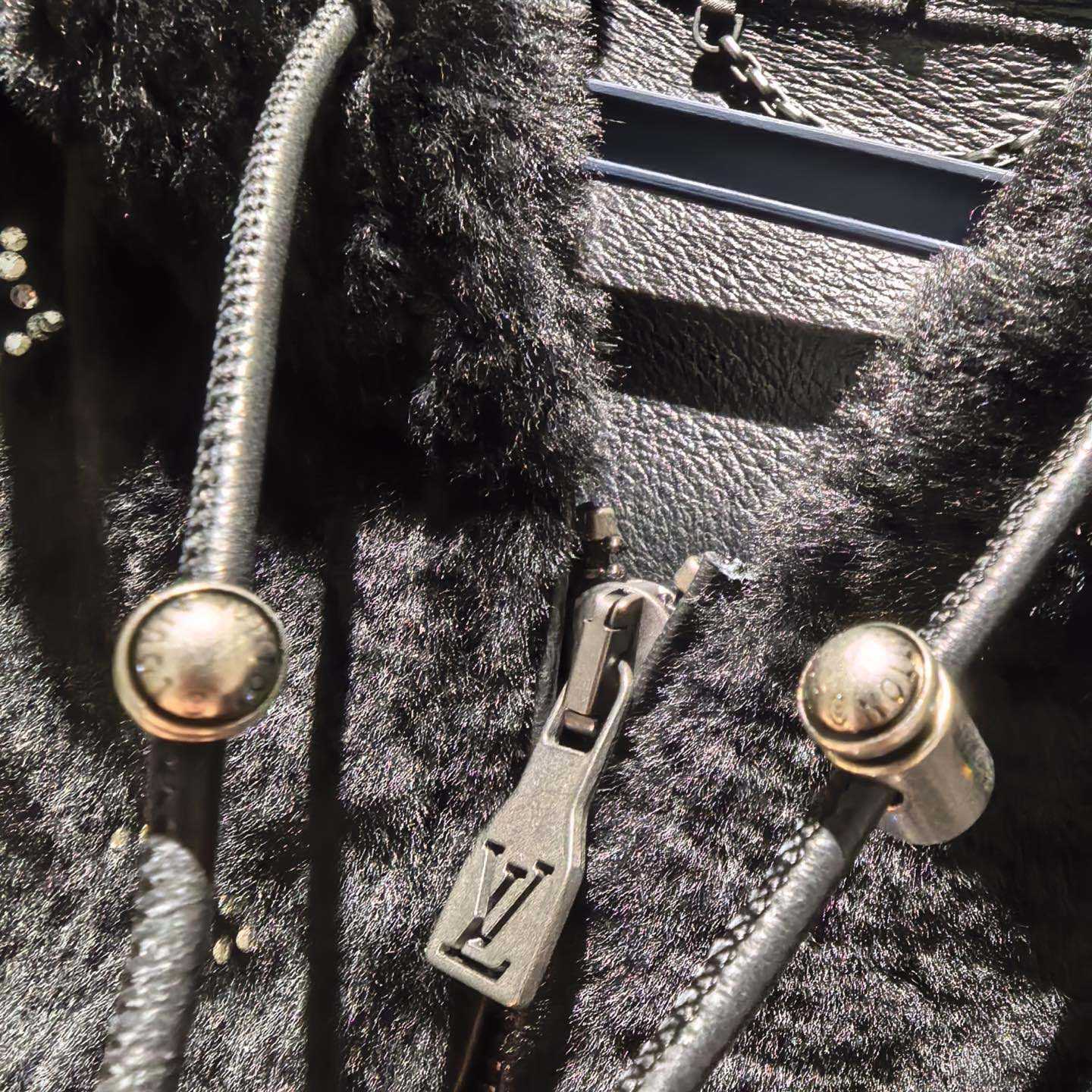 Louis Vuitton Monogram Embellished Shearling Hoodie   1AHBZ0 - EUR FASHION