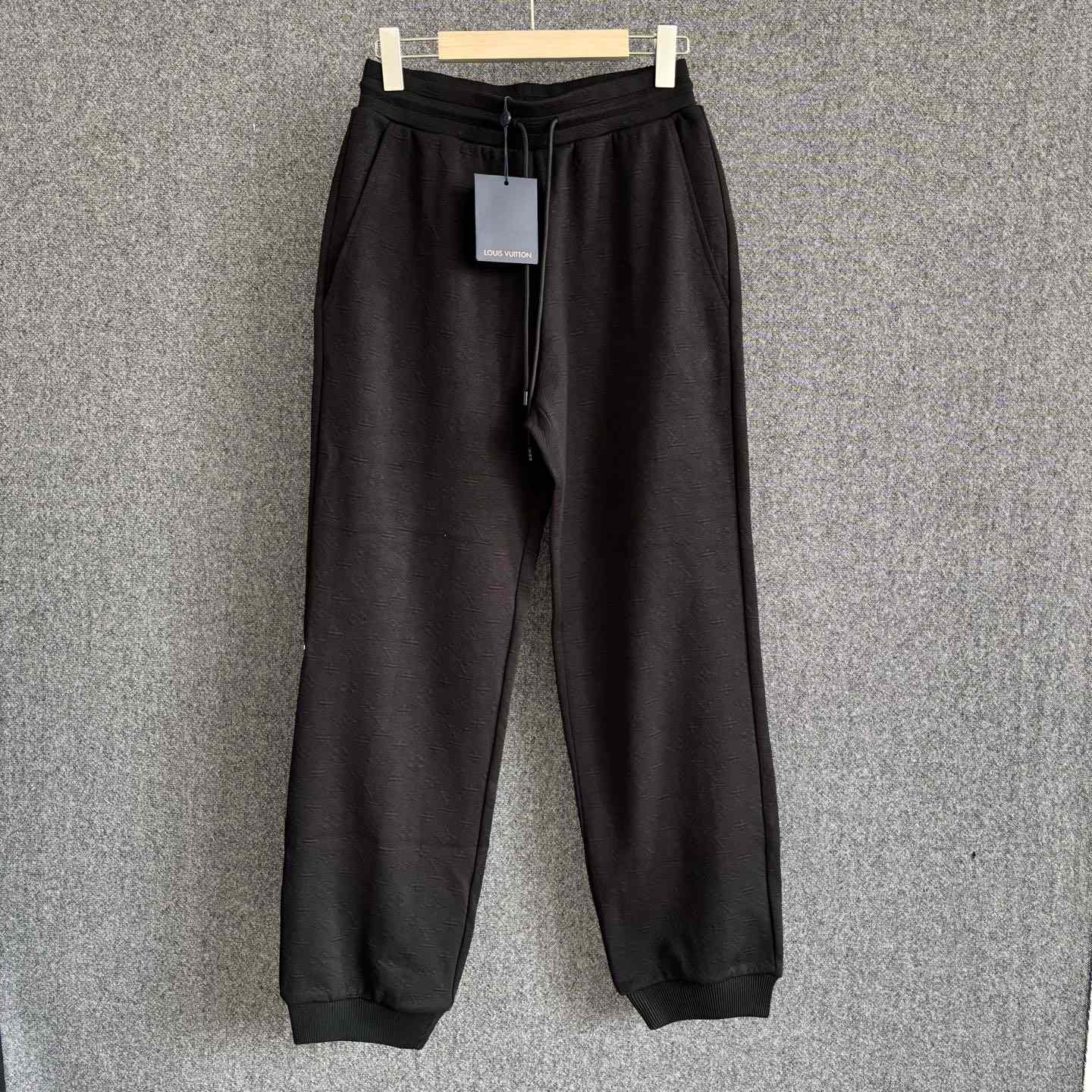 Louis Vuitton Monogram Track Pants   1A7Y05 - EUR FASHION