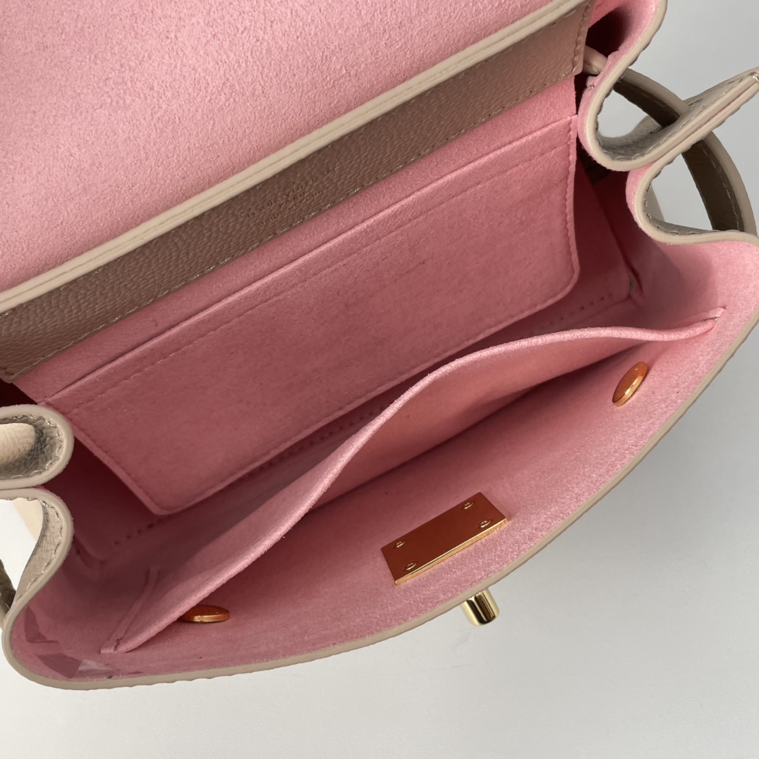 Louis Vuitton Greige Leather LockMe Ever Mini Bag    M21052 - EUR FASHION