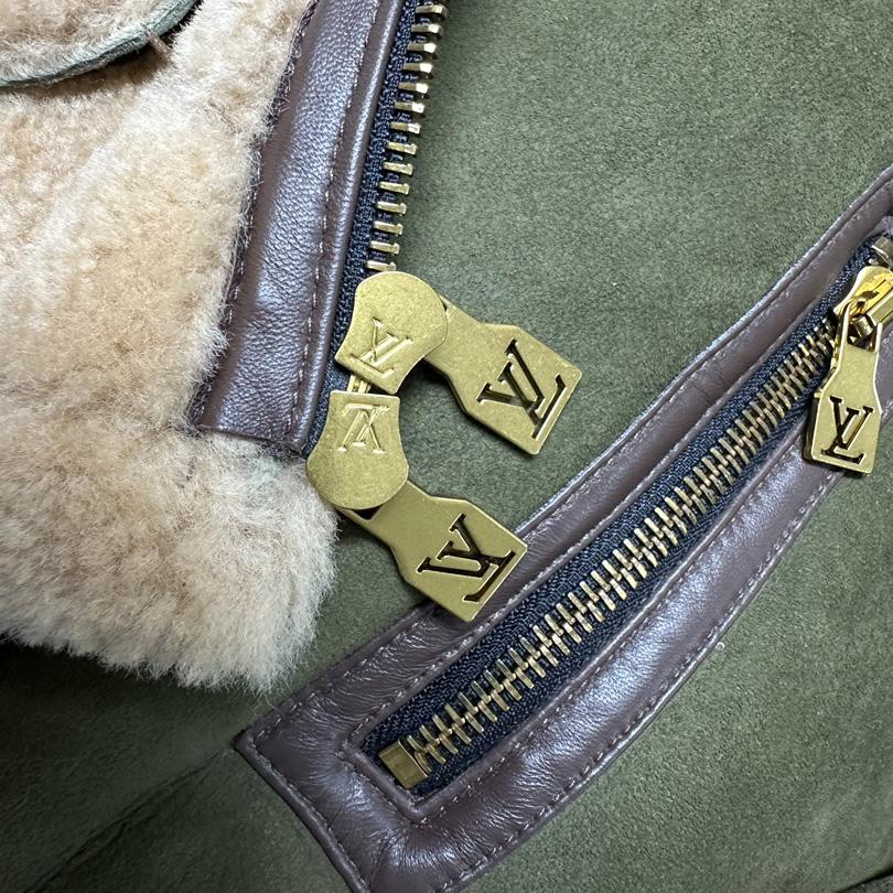 Louis Vuitton Shearling Bombardier   1AFIMT - EUR FASHION