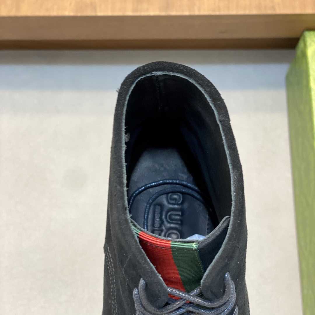 Gucci Men's Suede Lace-Up Boots - EUR FASHION