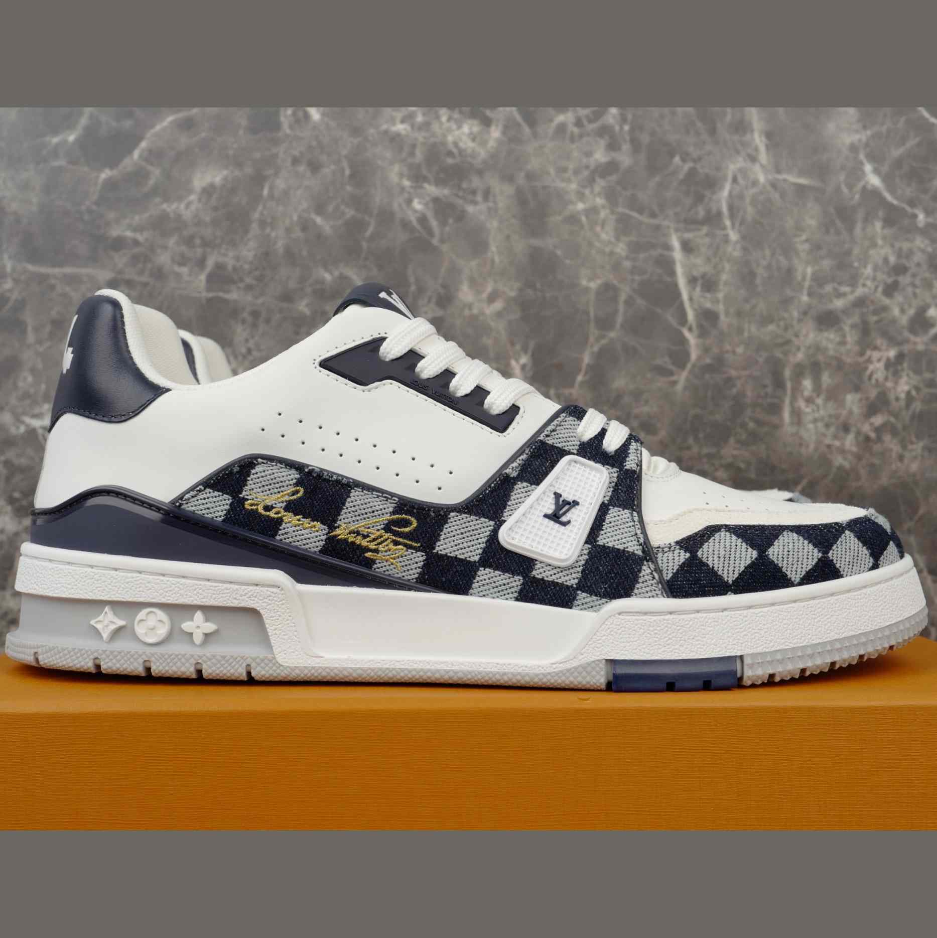 Louis Vuitton LV Trainer Sneaker   1AIKR1 - EUR FASHION