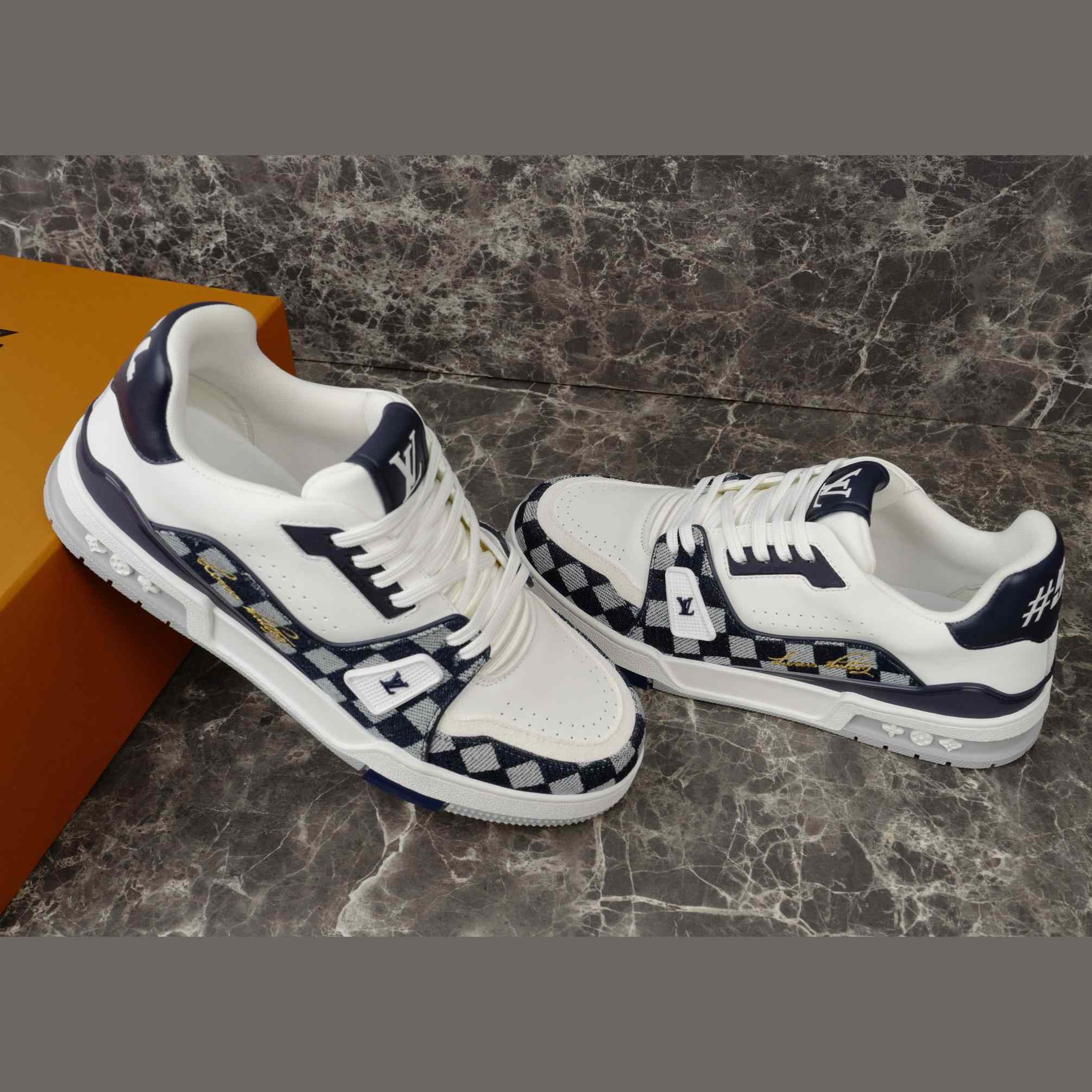 Louis Vuitton LV Trainer Sneaker   1AIKR1 - EUR FASHION