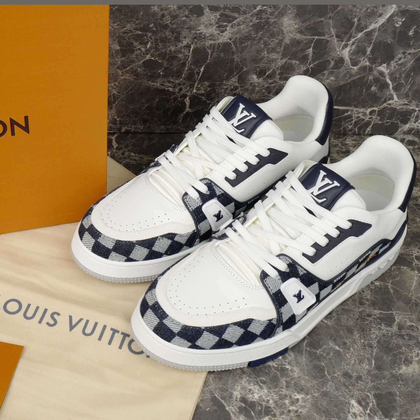 Louis Vuitton LV Trainer Sneaker   1AIKR1 - EUR FASHION