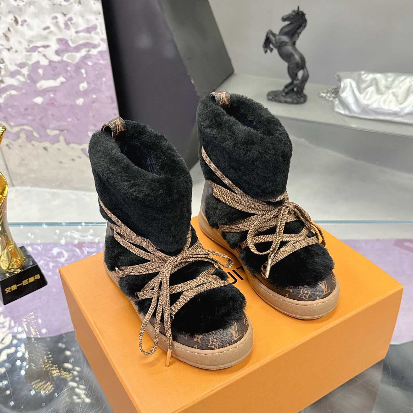 Louis Vuitton LV Cloud Lace-Up Ankle Boot Sneaker  1AIV21 - EUR FASHION