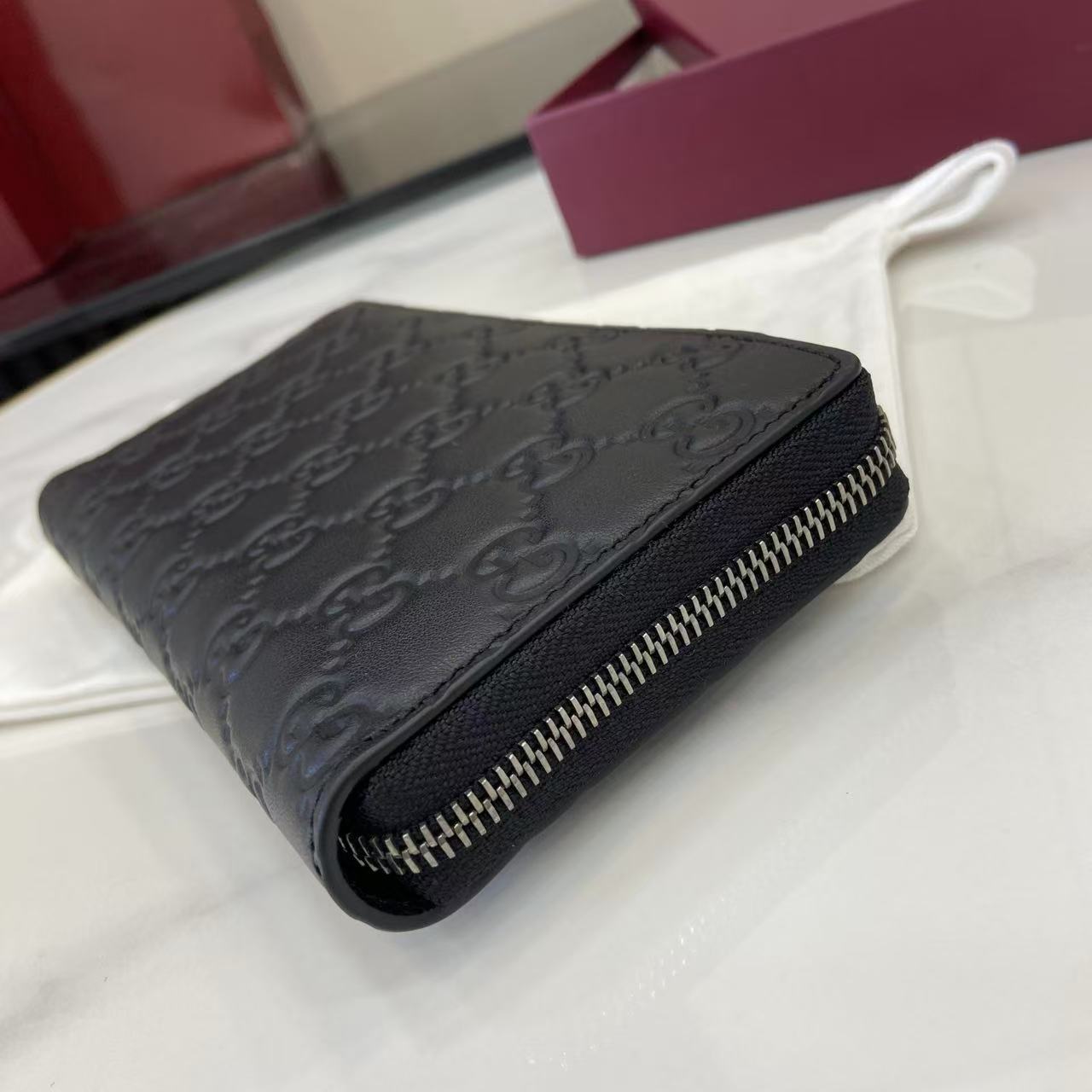 Gucci GG Emblem Zip Around Wallet - EUR FASHION