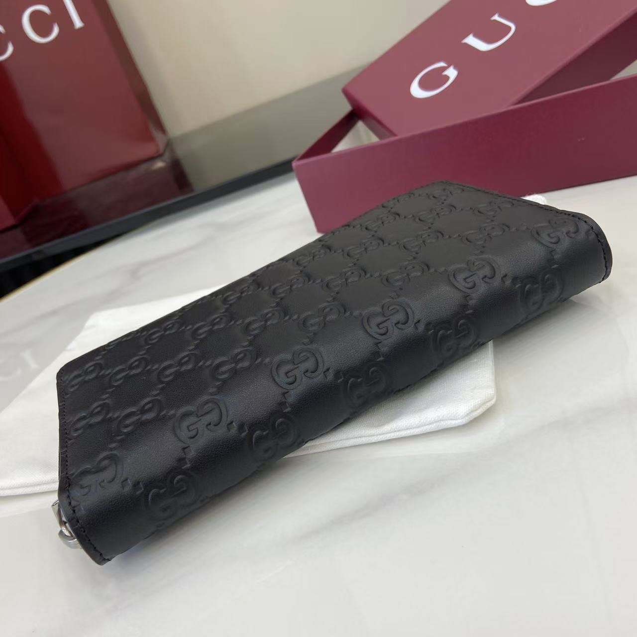 Gucci GG Emblem Zip Around Wallet - EUR FASHION