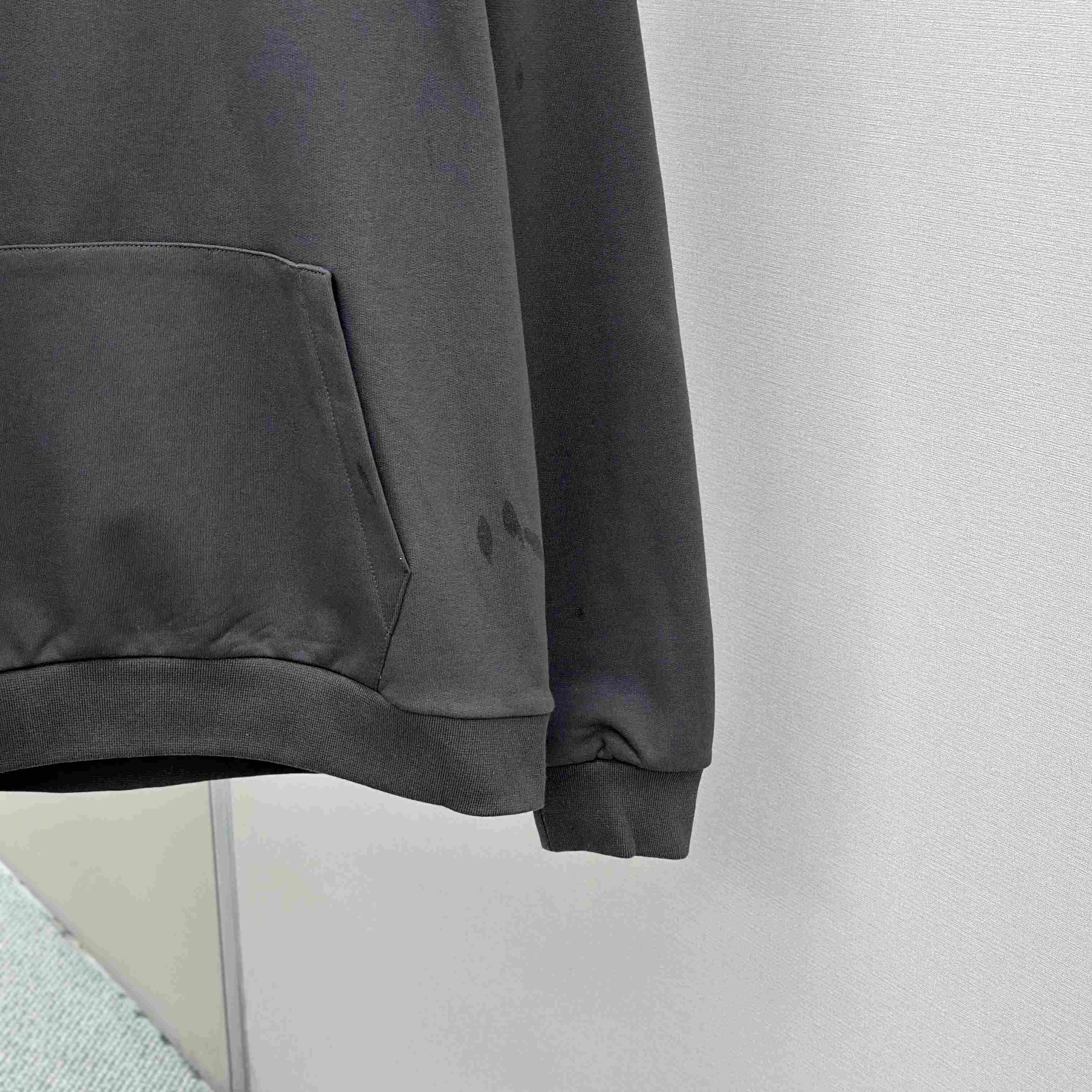 Louis Vuitton Embellished Signature Hoodie   1AJCFS - EUR FASHION