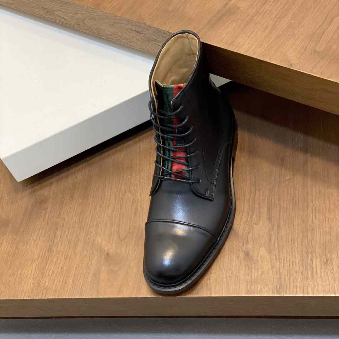 Gucci Men's Leather Lace-Up Boots - EUR FASHION