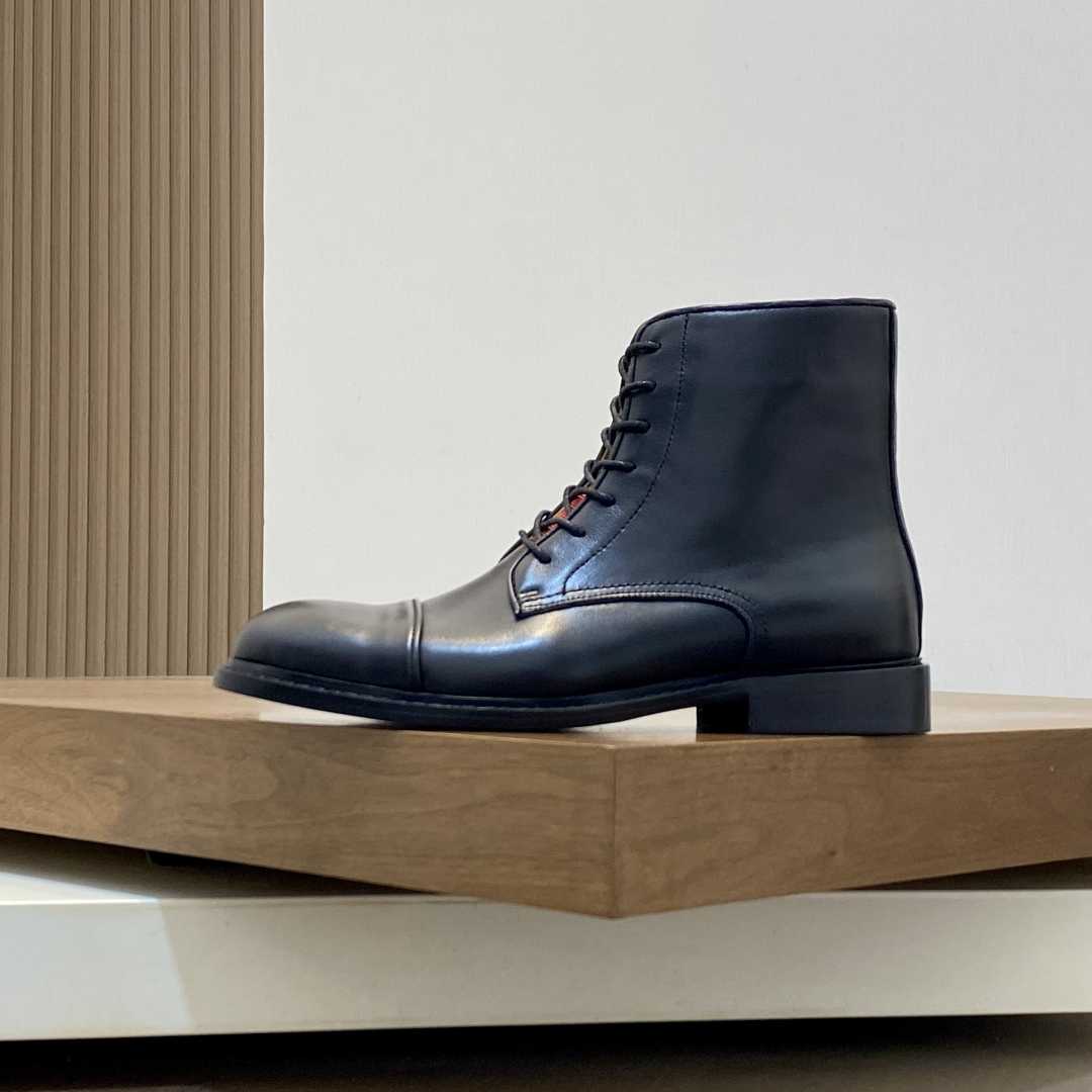 Gucci Men's Leather Lace-Up Boots - EUR FASHION