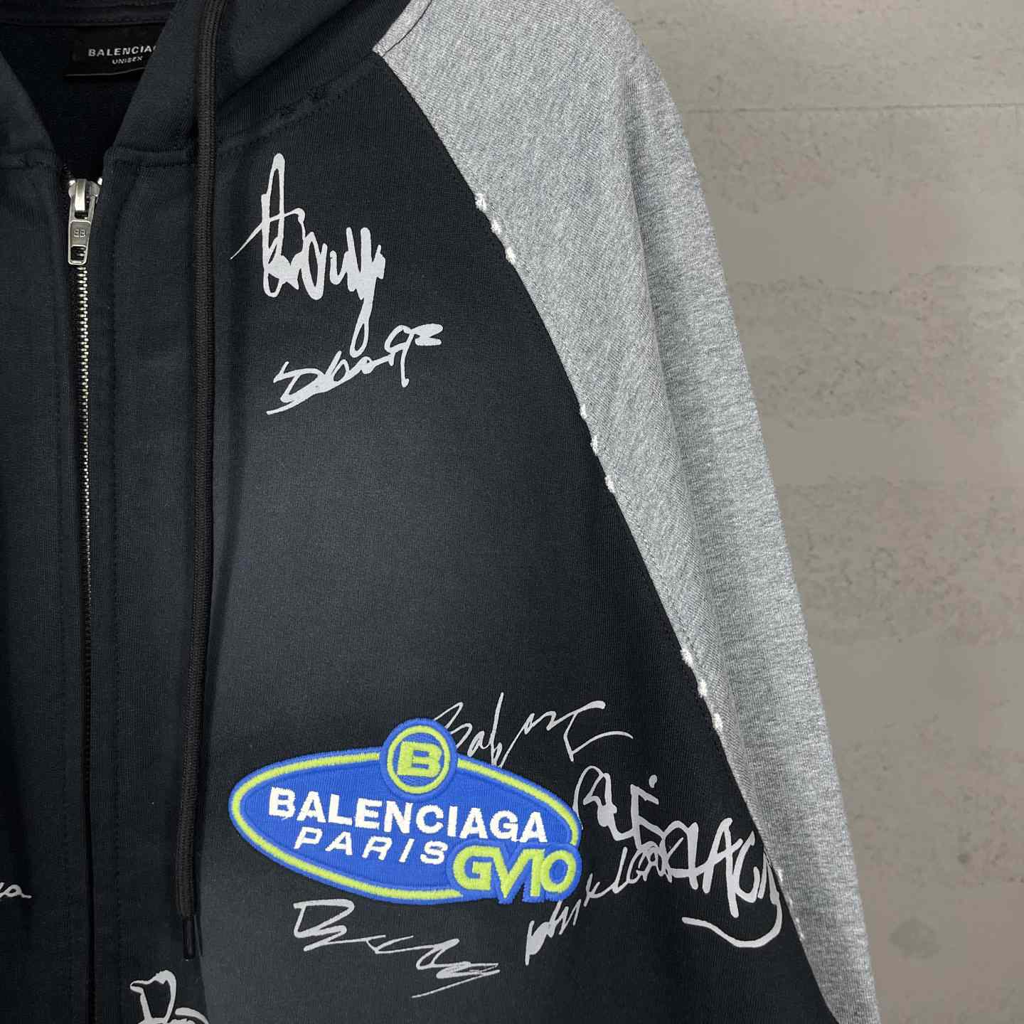 Balenciaga Banana Raglan Oversized Zip-Up Hoodie  - EUR FASHION