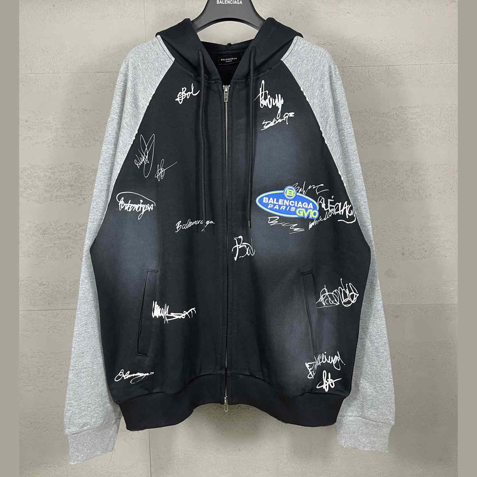 Balenciaga Banana Raglan Oversized Zip-Up Hoodie  - EUR FASHION