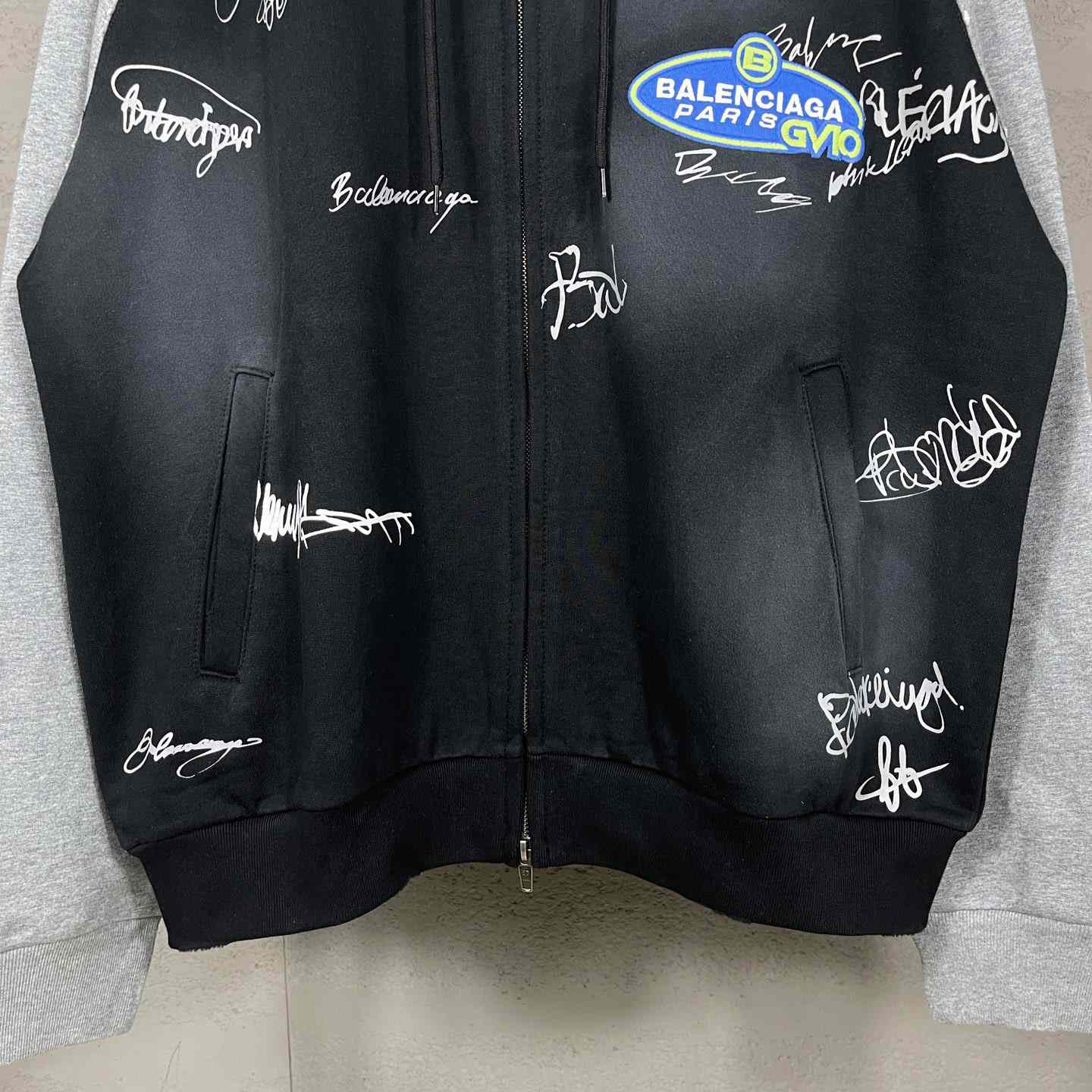 Balenciaga Banana Raglan Oversized Zip-Up Hoodie  - EUR FASHION