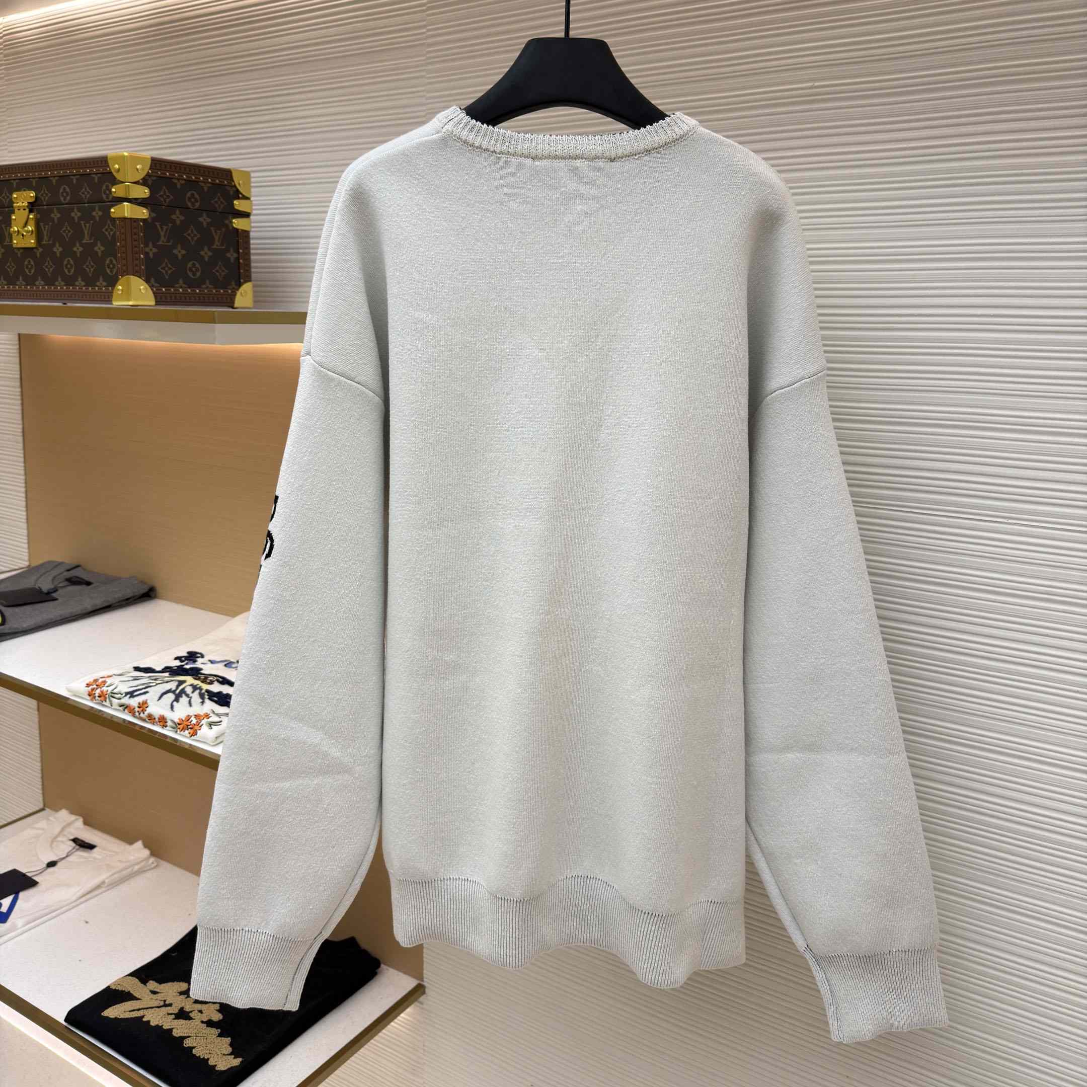 Balenciaga 3B Sports Icon Ski Crewneck In White And Black - EUR FASHION