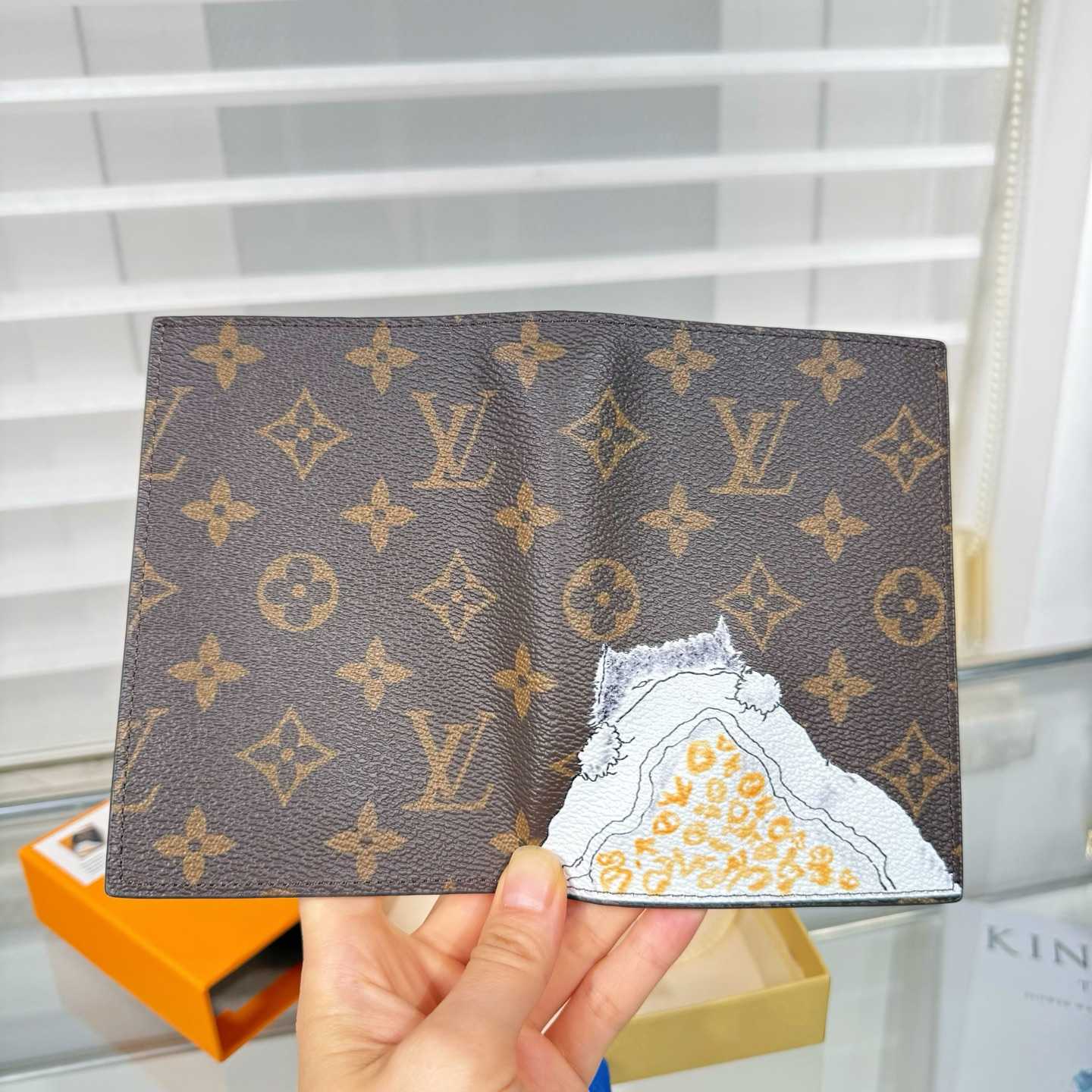 Louis Vuitton Passport Cover   M25753 - EUR FASHION