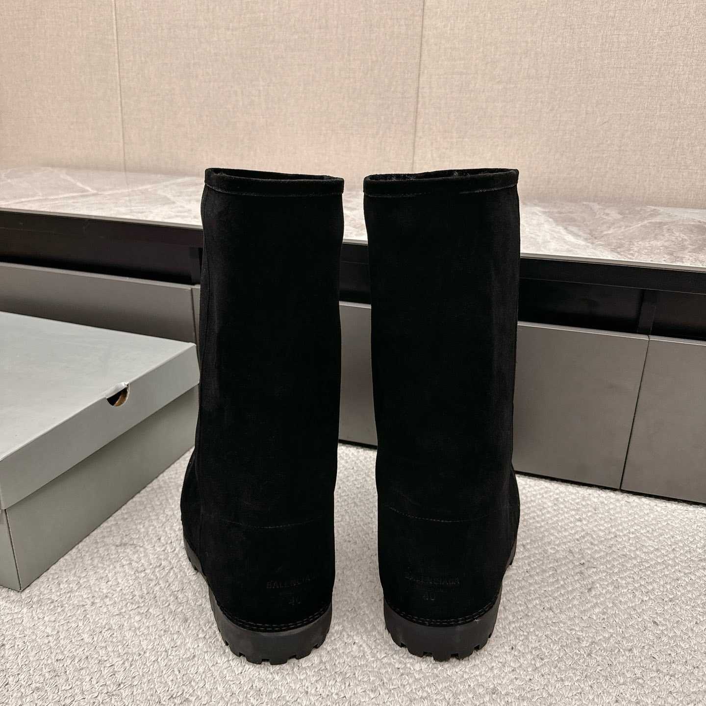 Balenciaga Alaska Fur High Boots - EUR FASHION