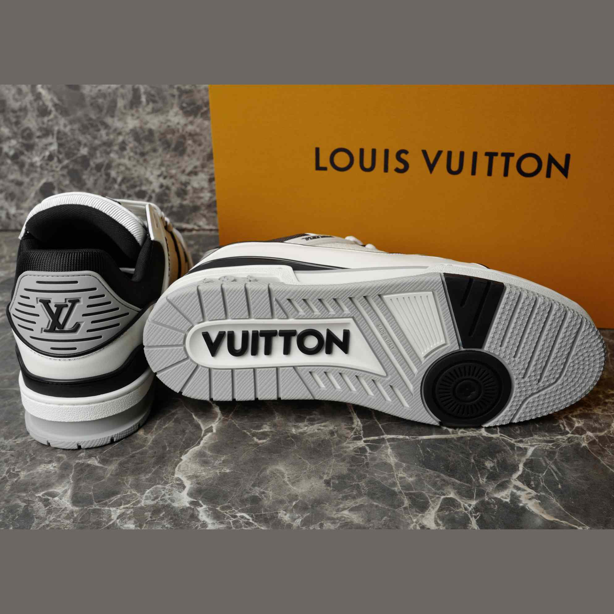 Louis Vuitton LV Trainer Sneaker   1AIJ48 - EUR FASHION