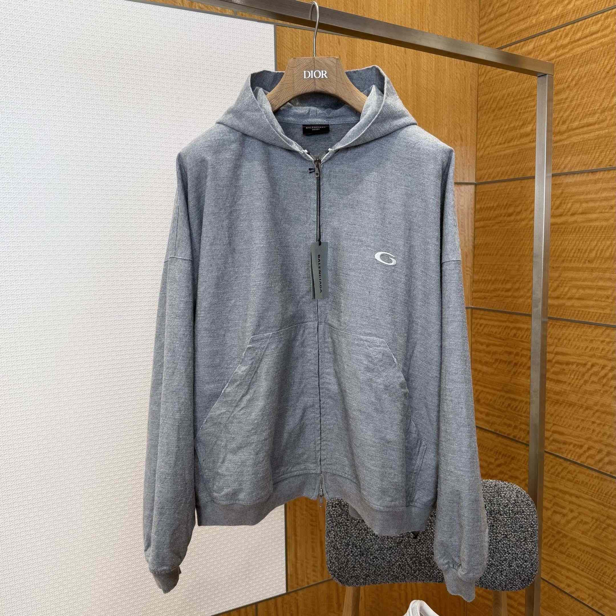 Balenciaga Men's Trompe L'œil Hoodie in Heather Grey - EUR FASHION