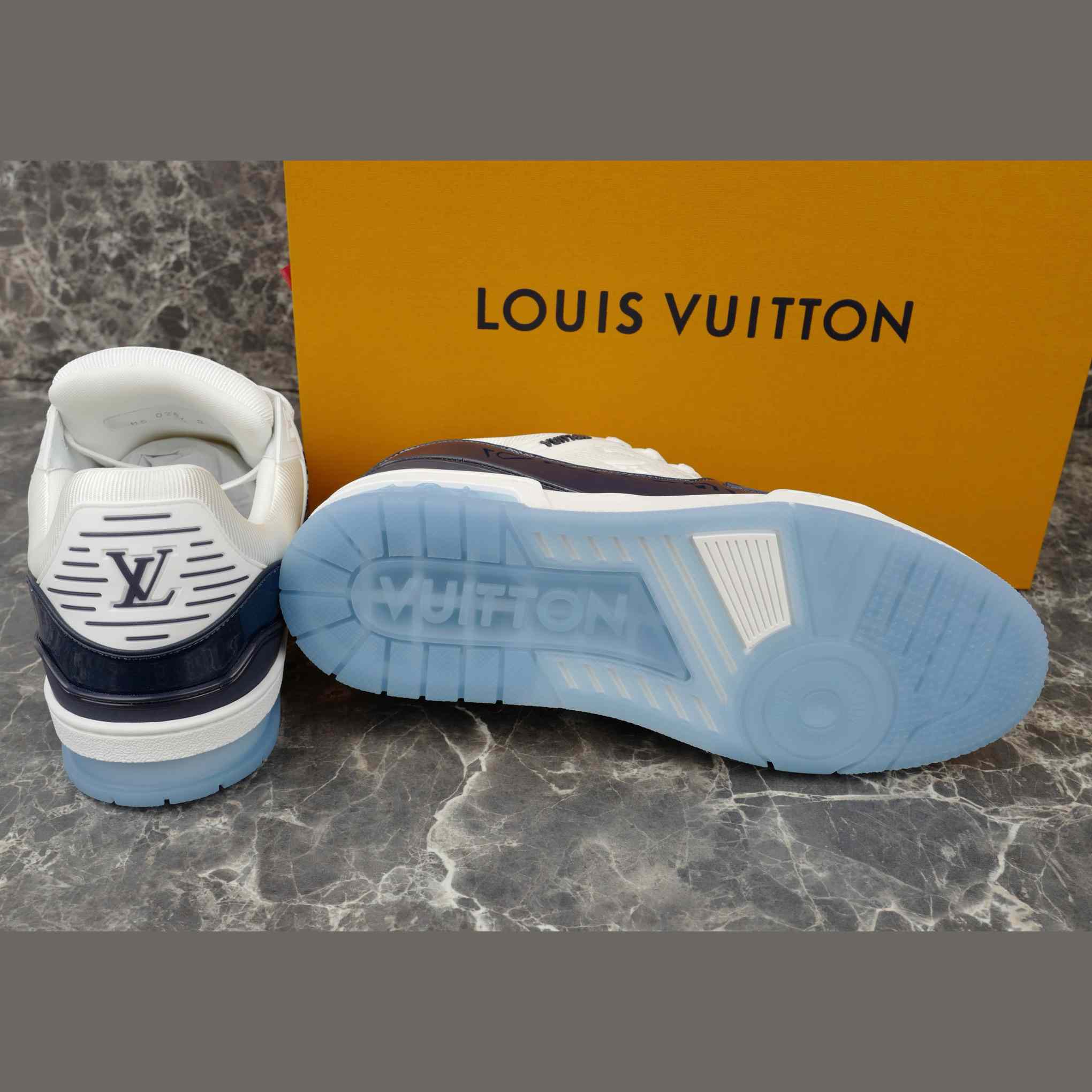 Louis Vuitton LV Trainer Sneaker   1AJ190 - EUR FASHION