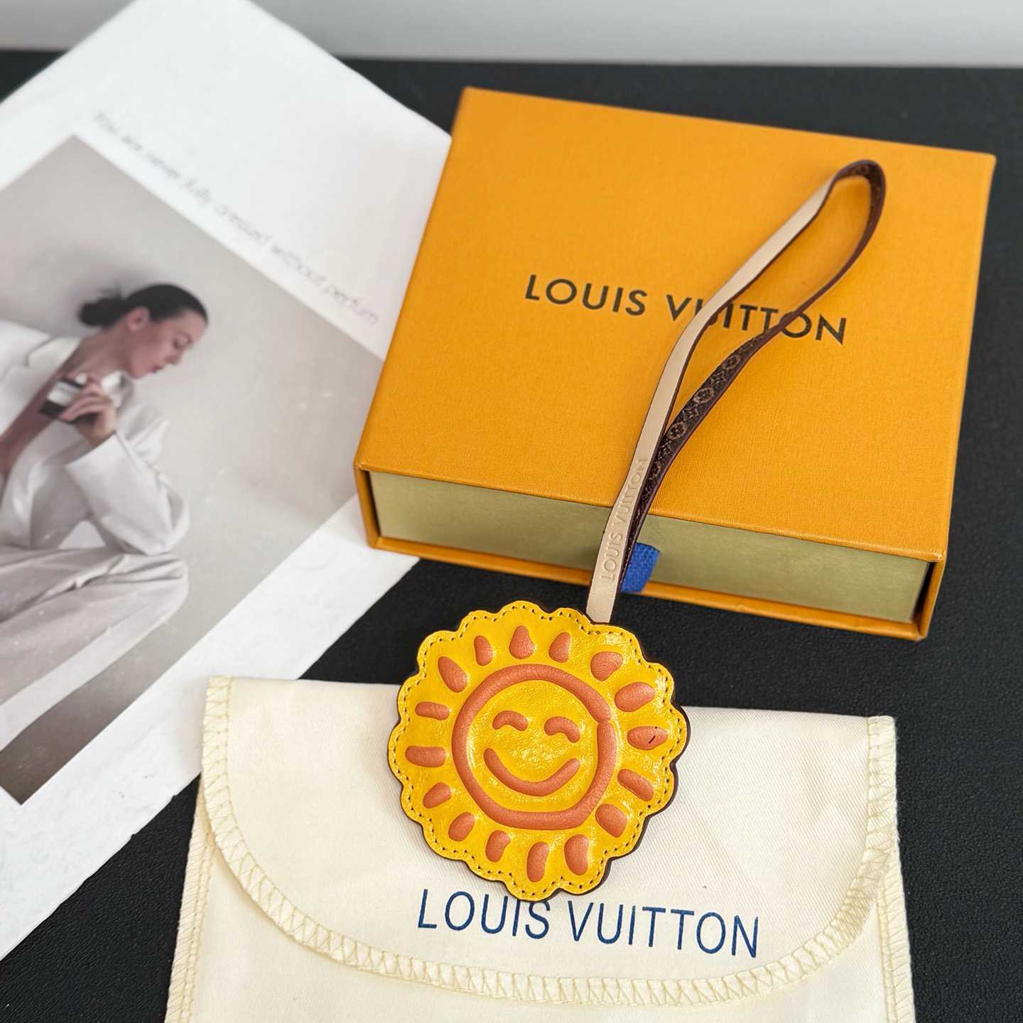 Louis Vuitton LV Sun Bag Charm   M02550 - EUR FASHION