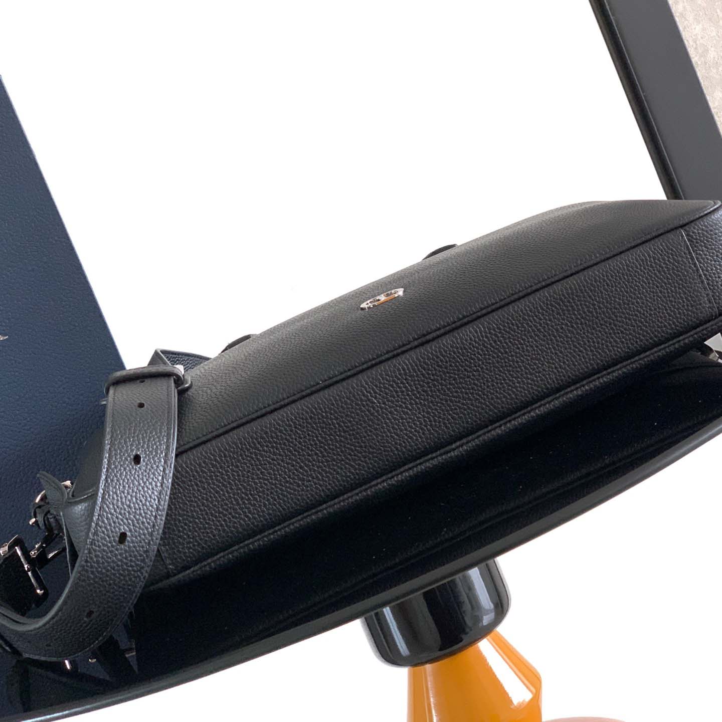 Dior CD Icon A5 Triangle Pouch  - EUR FASHION