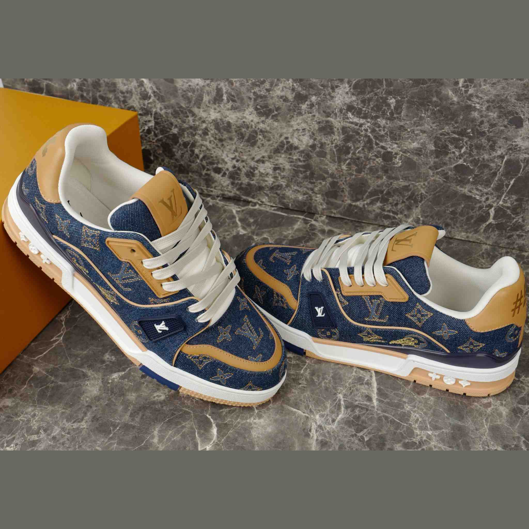 Louis Vuitton LV Trainer Sneaker   1AJ354 - EUR FASHION