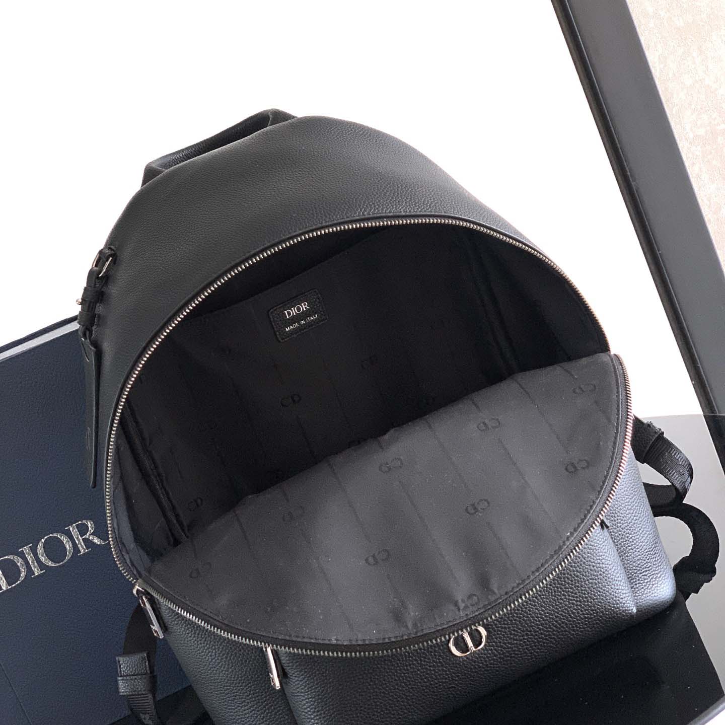 Dior CD Icon Zipped Backpack  - EUR FASHION